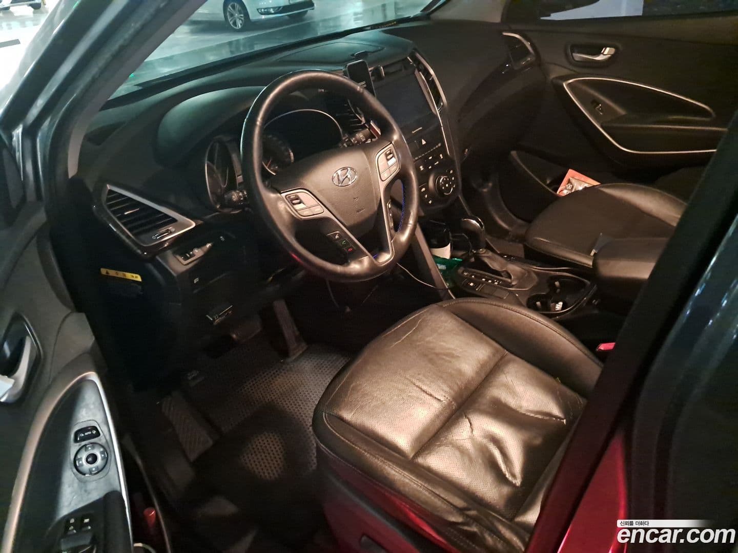 Main__Slider__Photo:Santafe Hyundai 2013.7-9