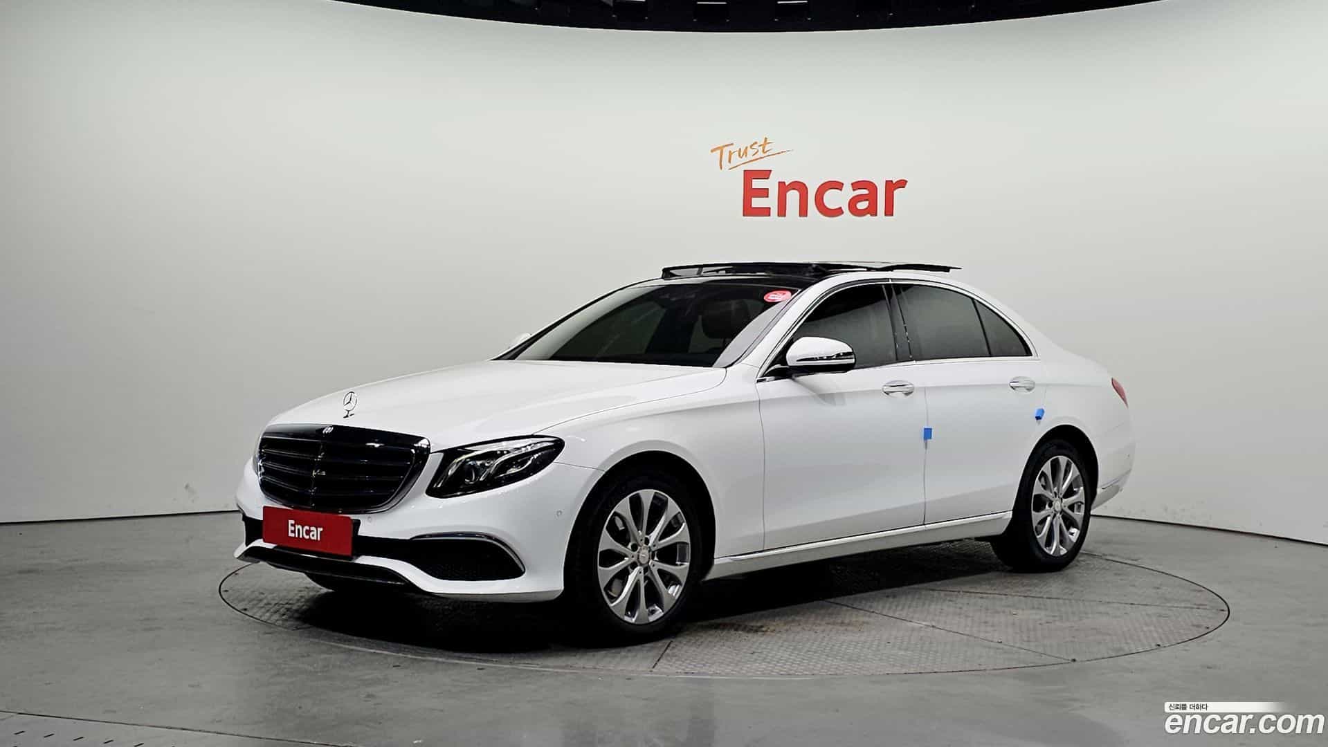 E-Class Mercedes-Benz 2016.9-OUTER-001