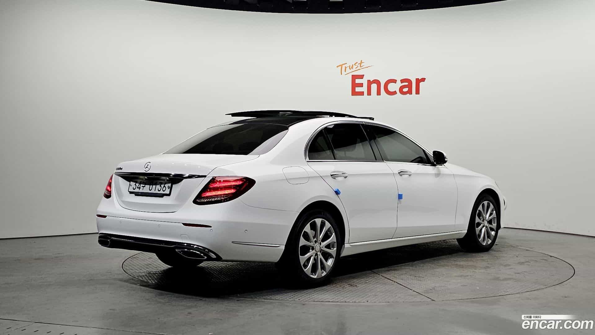 E-Class Mercedes-Benz 2016.9-OUTER-002