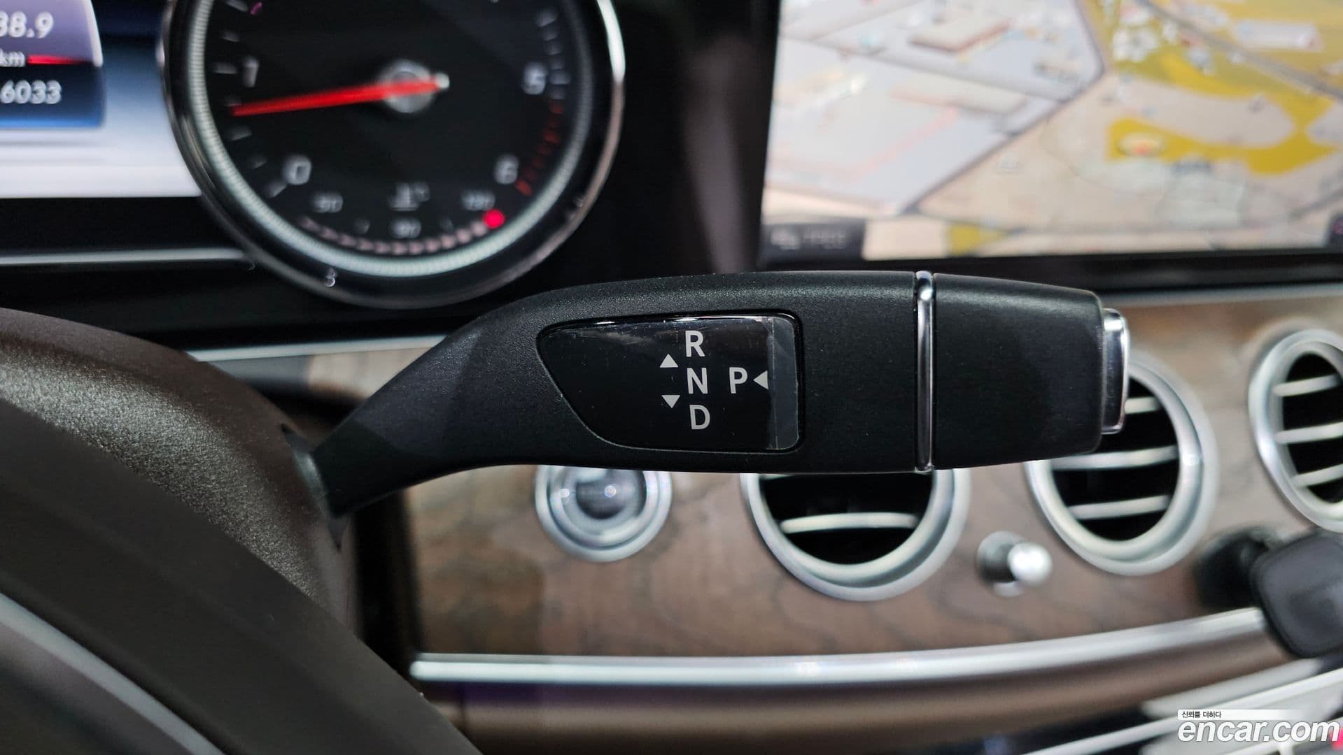 Main__Slider__Photo:E-Class Mercedes-Benz 2016.9-8