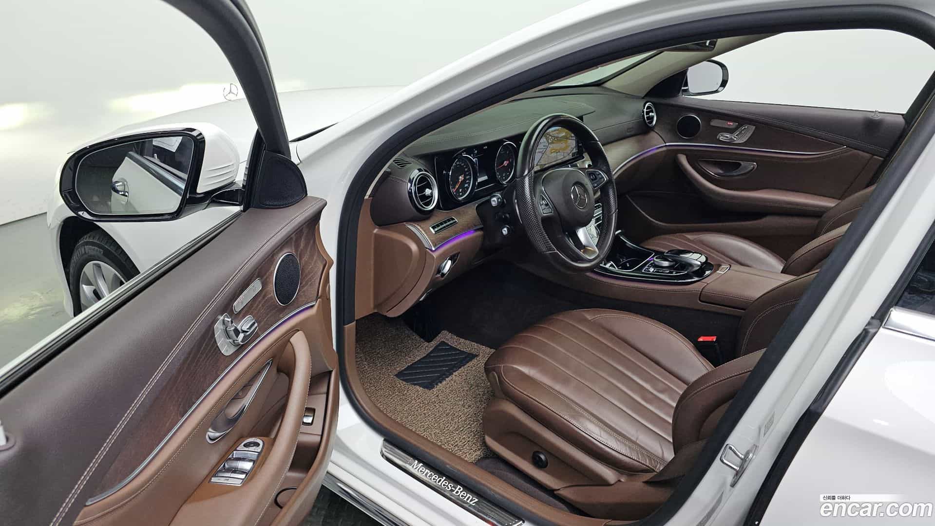 E-Class Mercedes-Benz 2016.9-INNER-010