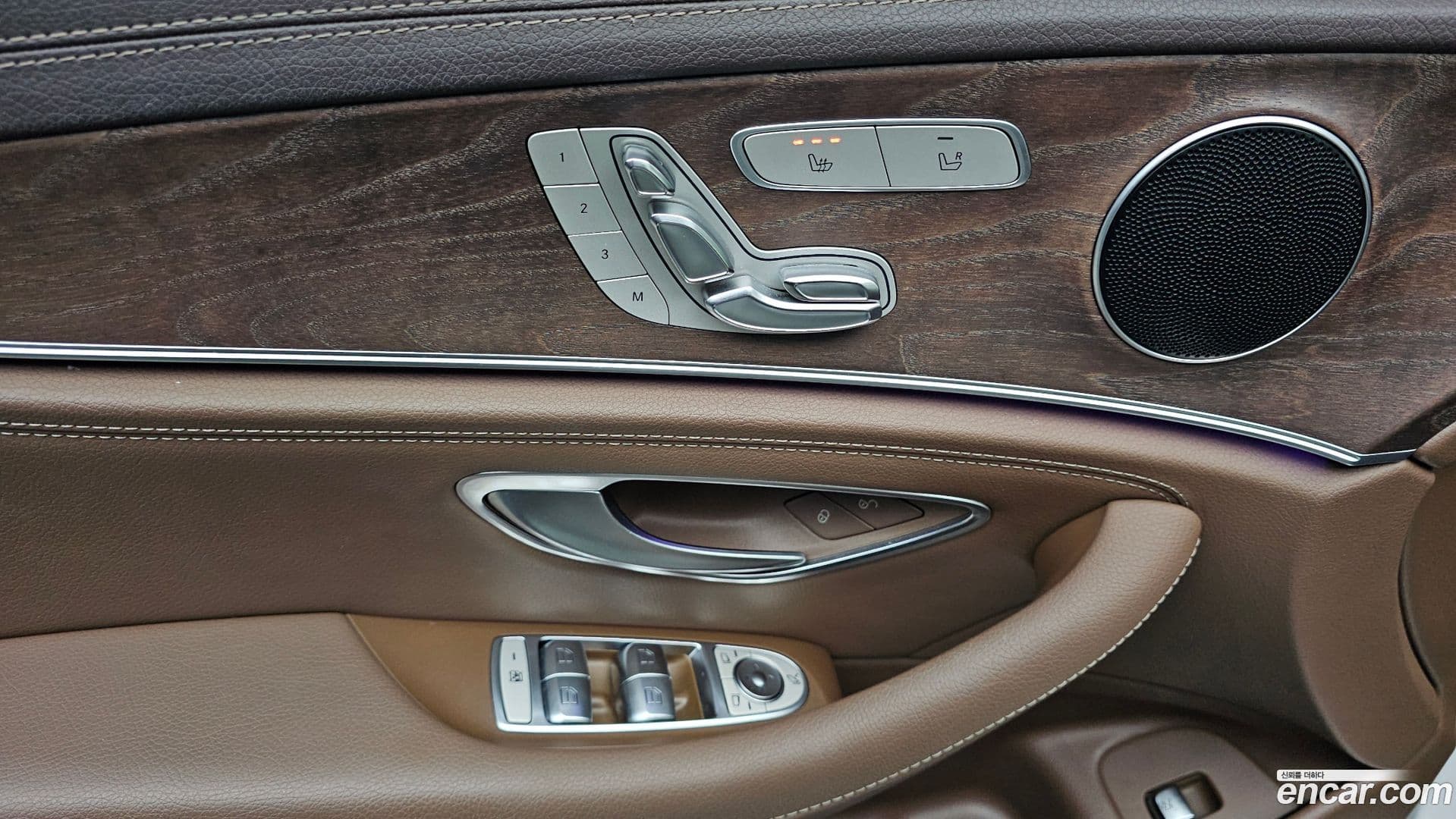 Main__Slider__Photo:E-Class Mercedes-Benz 2016.9-11