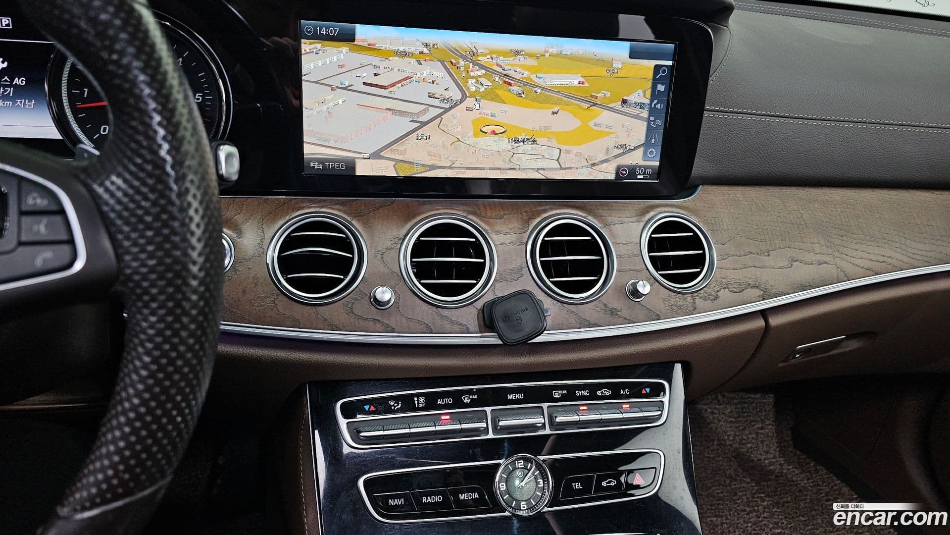 Main__Slider__Photo:E-Class Mercedes-Benz 2016.9-14