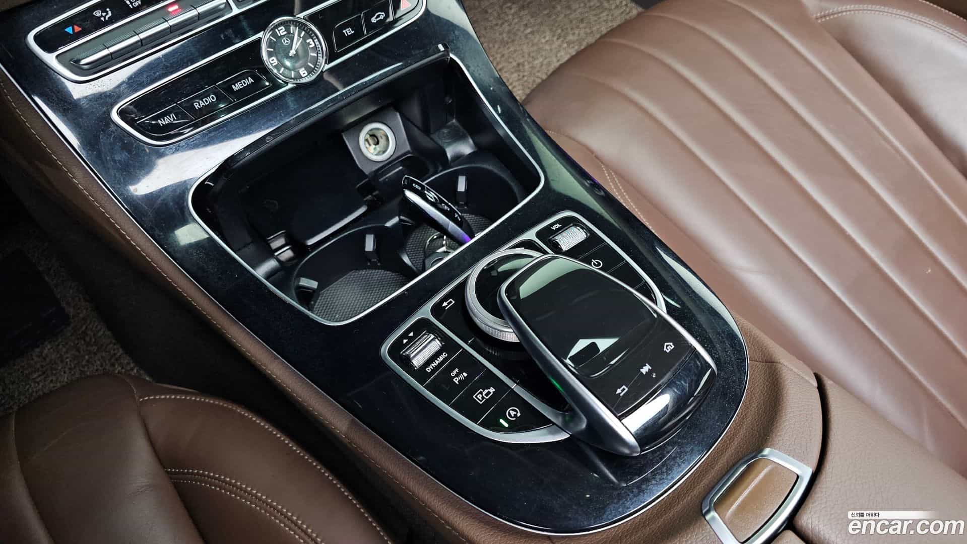 E-Class Mercedes-Benz 2016.9-OPTION-021