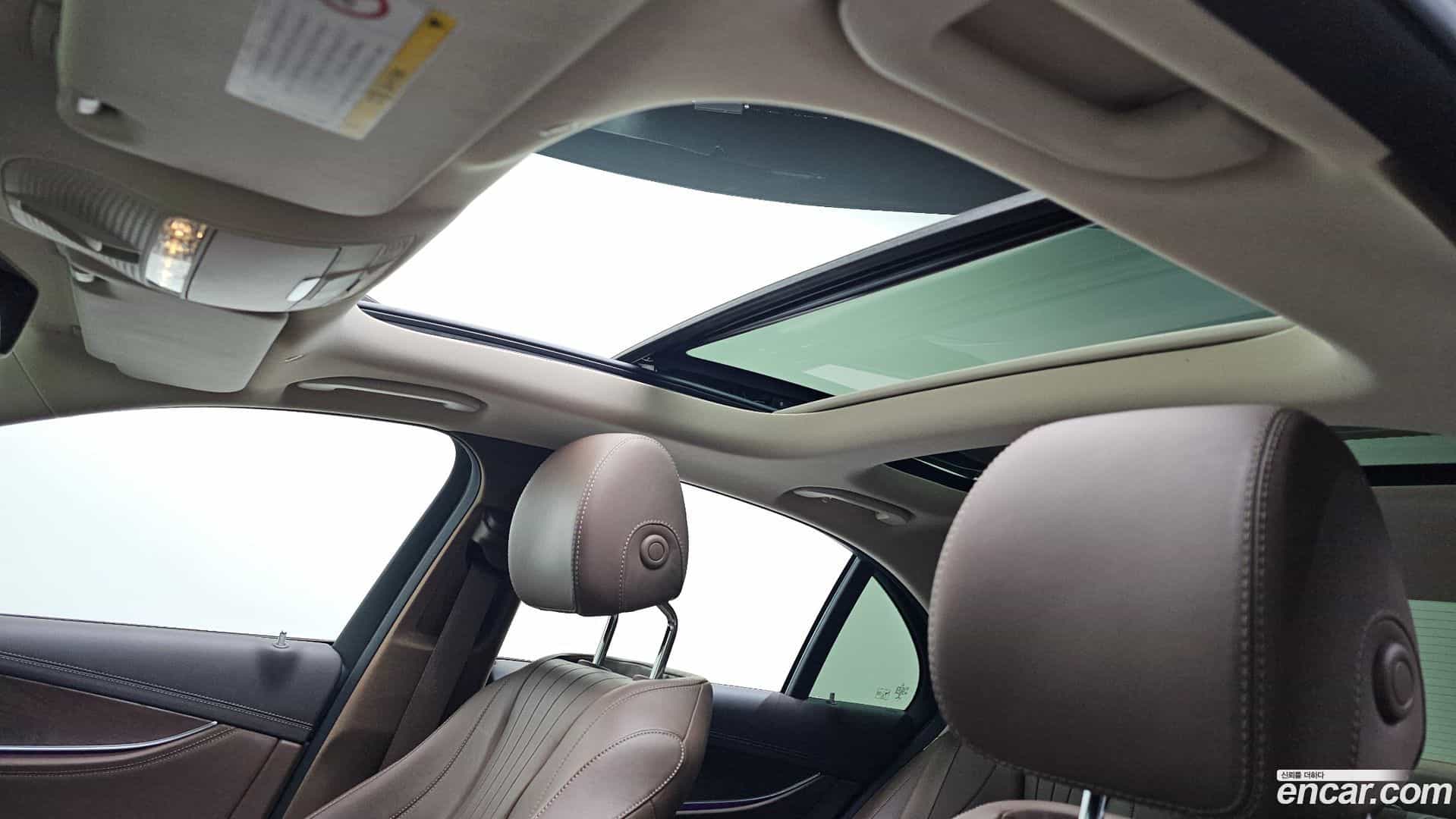 E-Class Mercedes-Benz 2016.9-OPTION-023