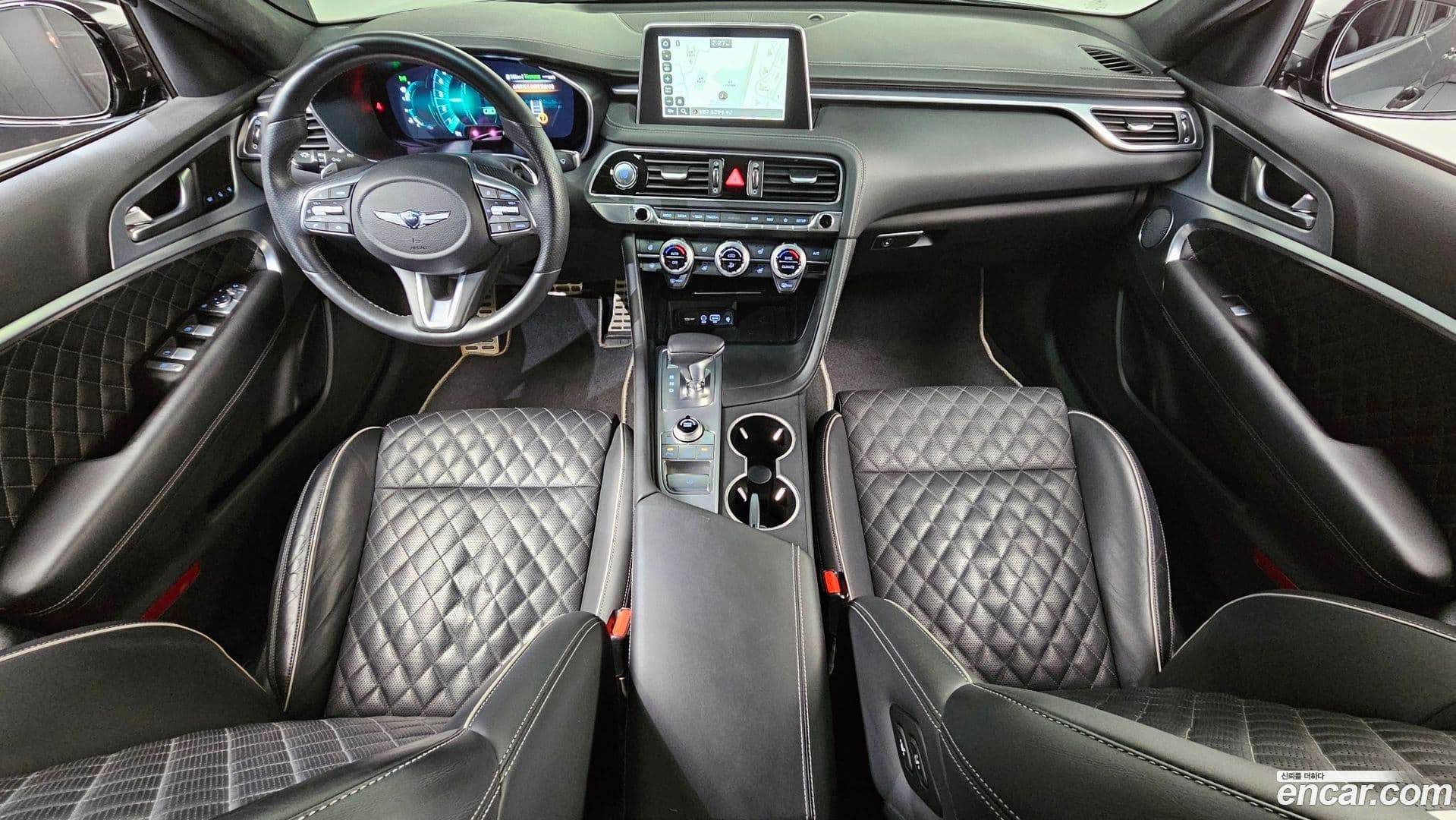 Main__Slider__Photo:G70 Genesis 2019.1-6