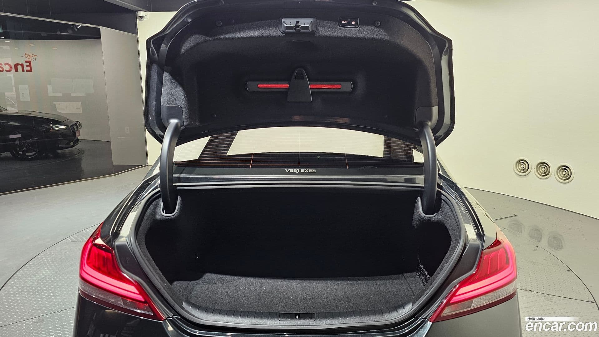 Main__Slider__Photo:G70 Genesis 2019.1-19