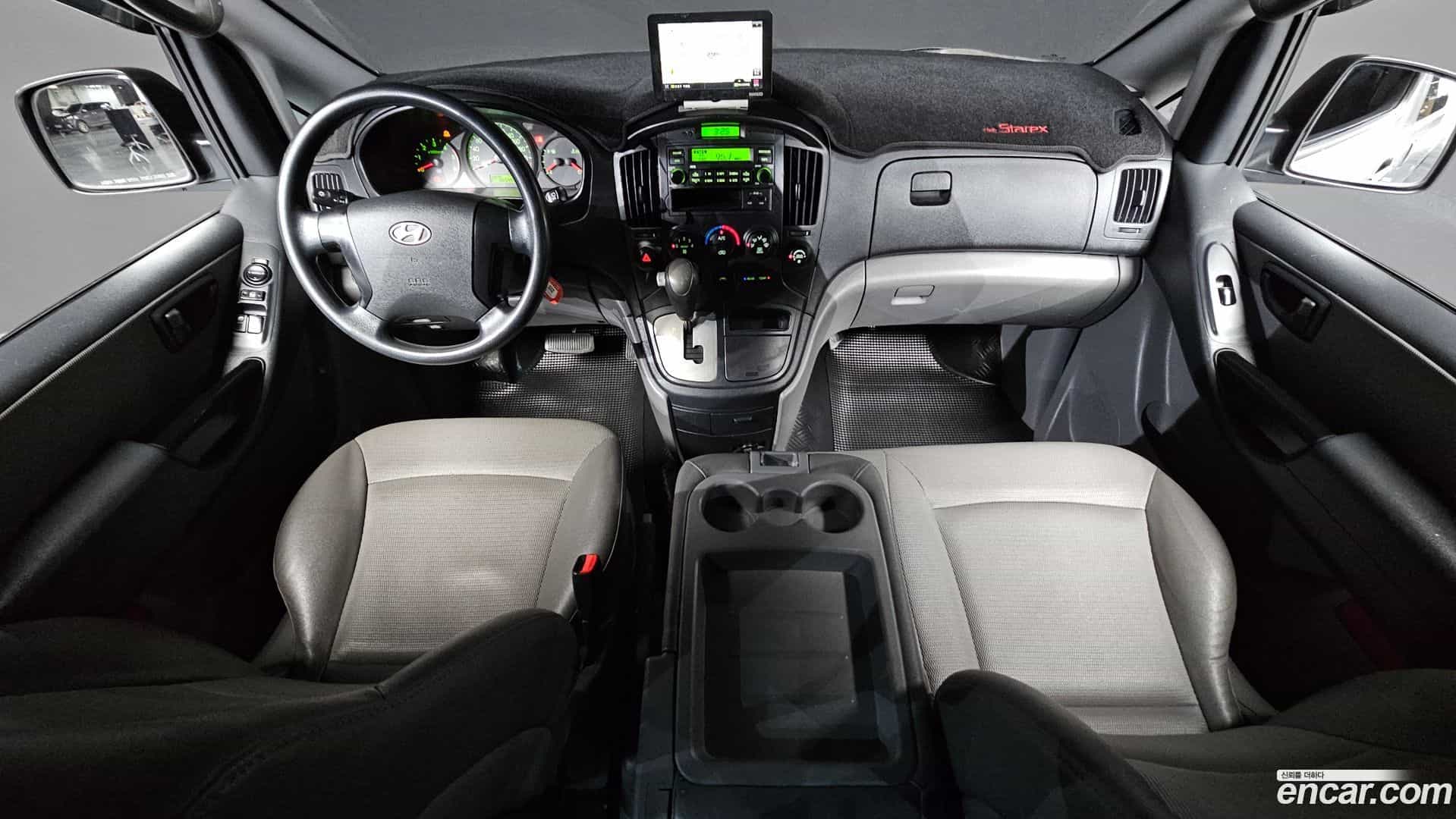 Starex Hyundai 2011.0-INNER-007