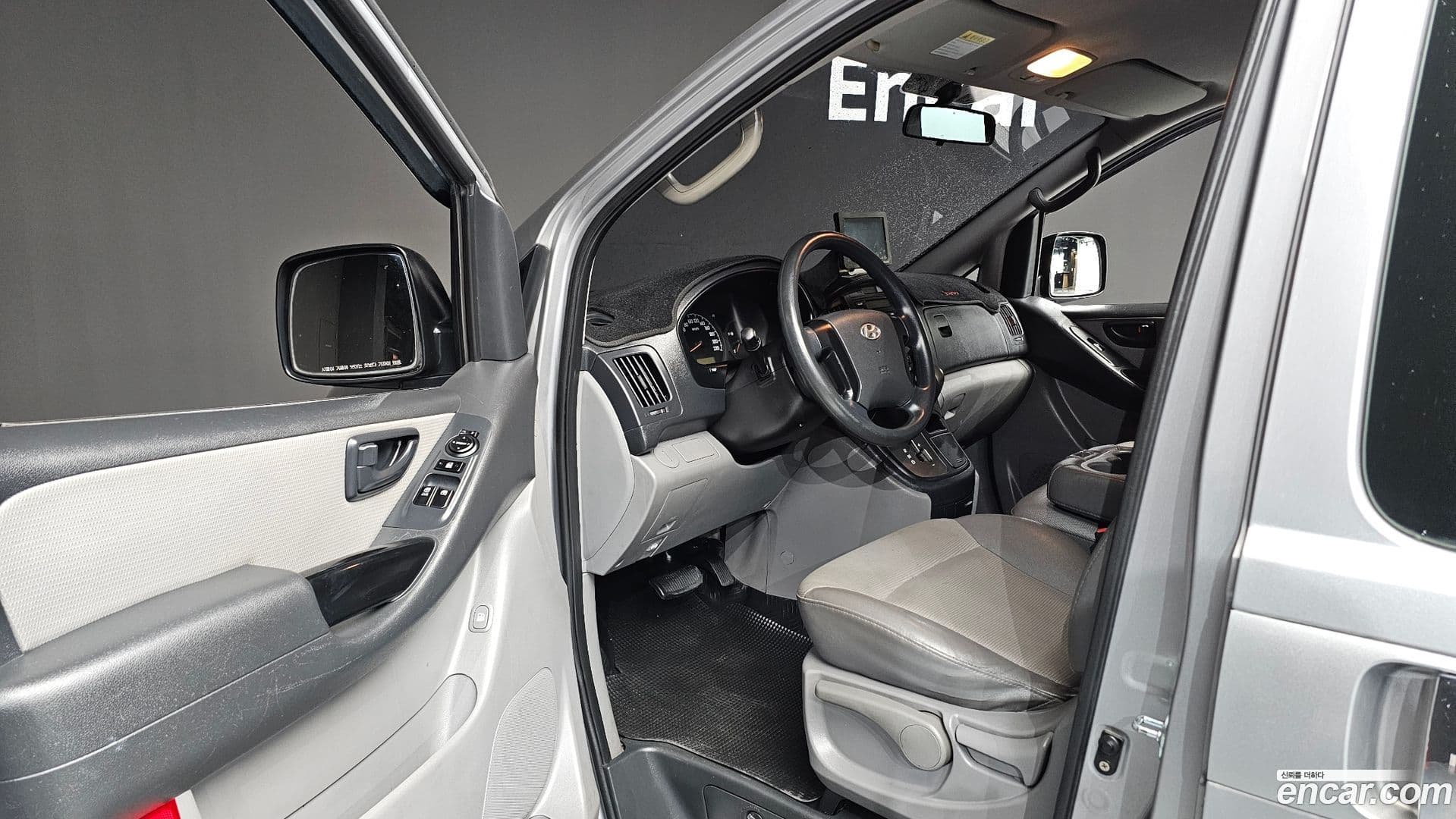 Main__Slider__Photo:Starex Hyundai 2011.0-9