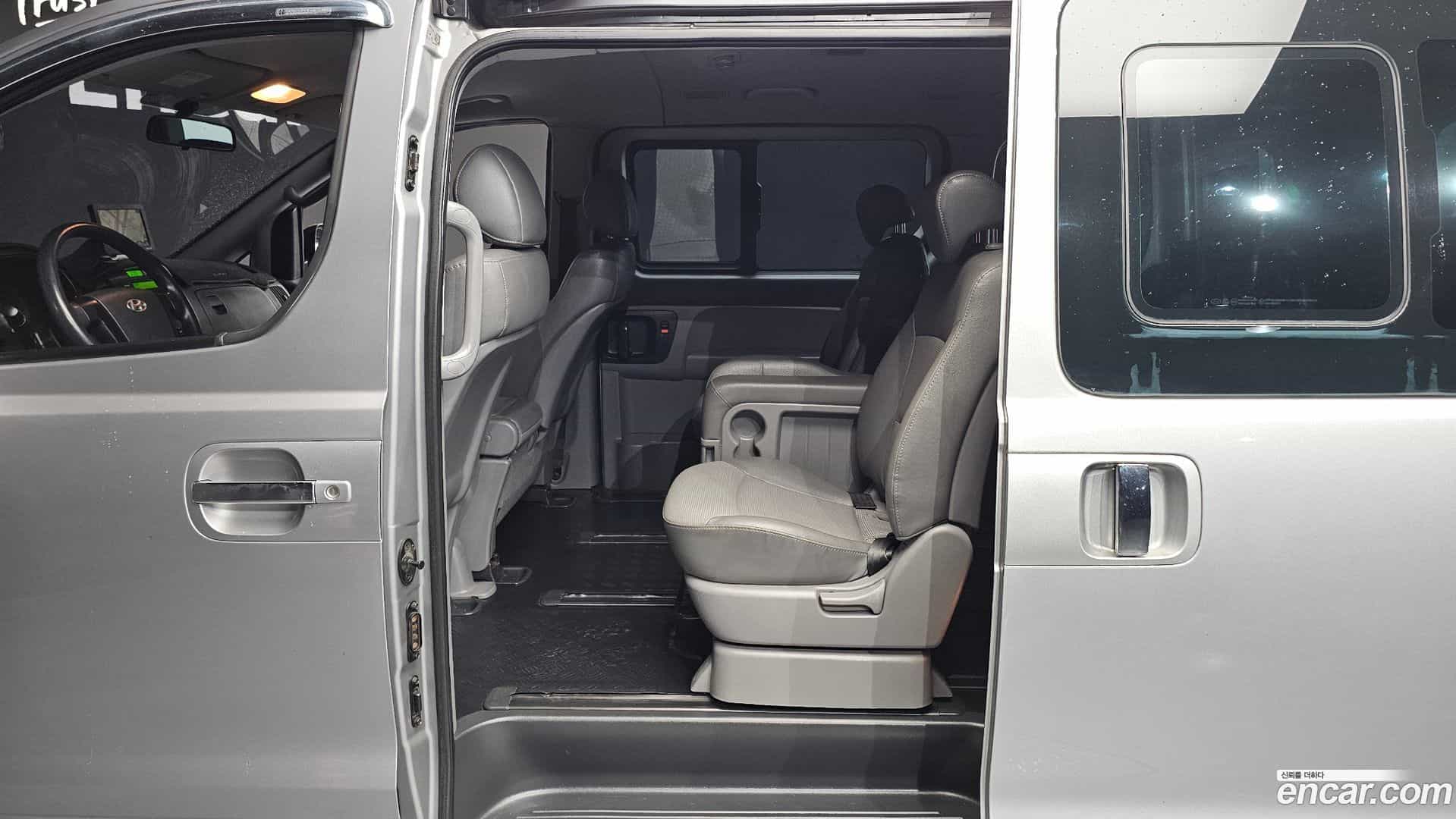 Starex Hyundai 2011.0-OPTION-015