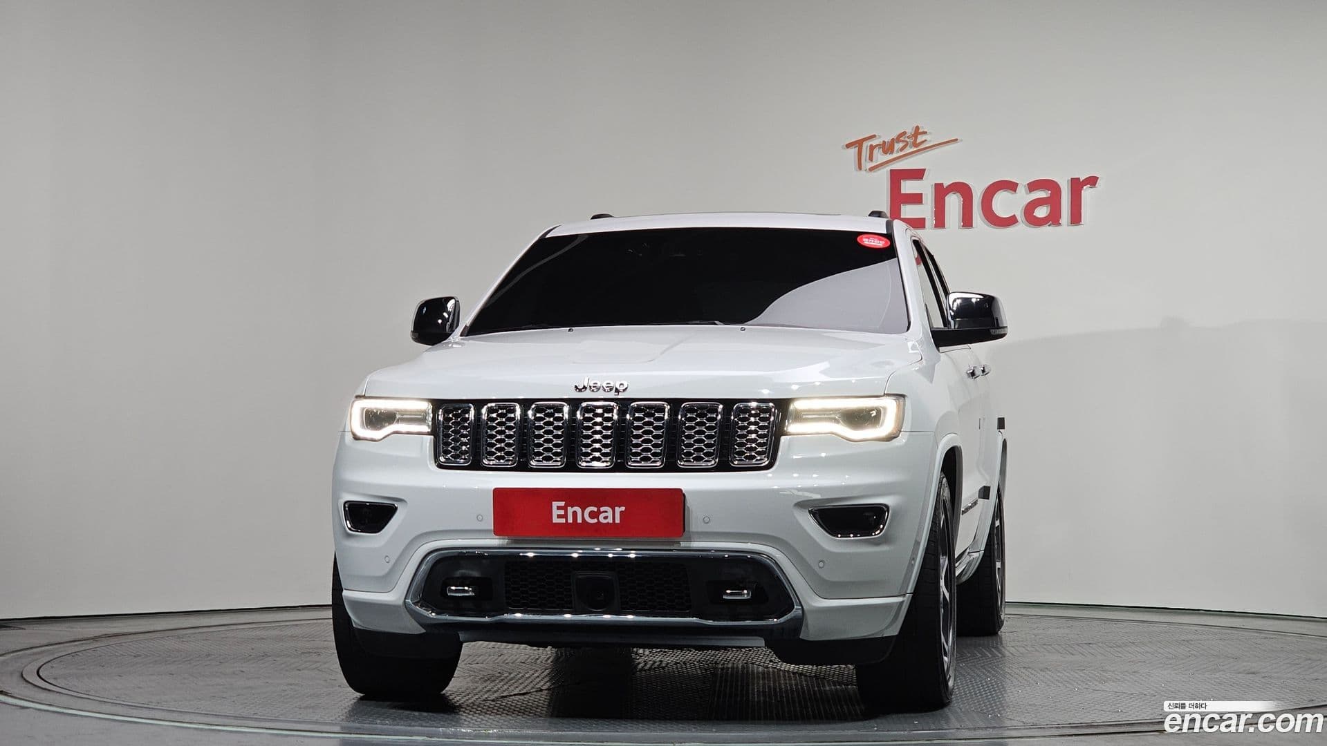 Main__Slider__Photo:Cherokee Jeep 2020.3-2