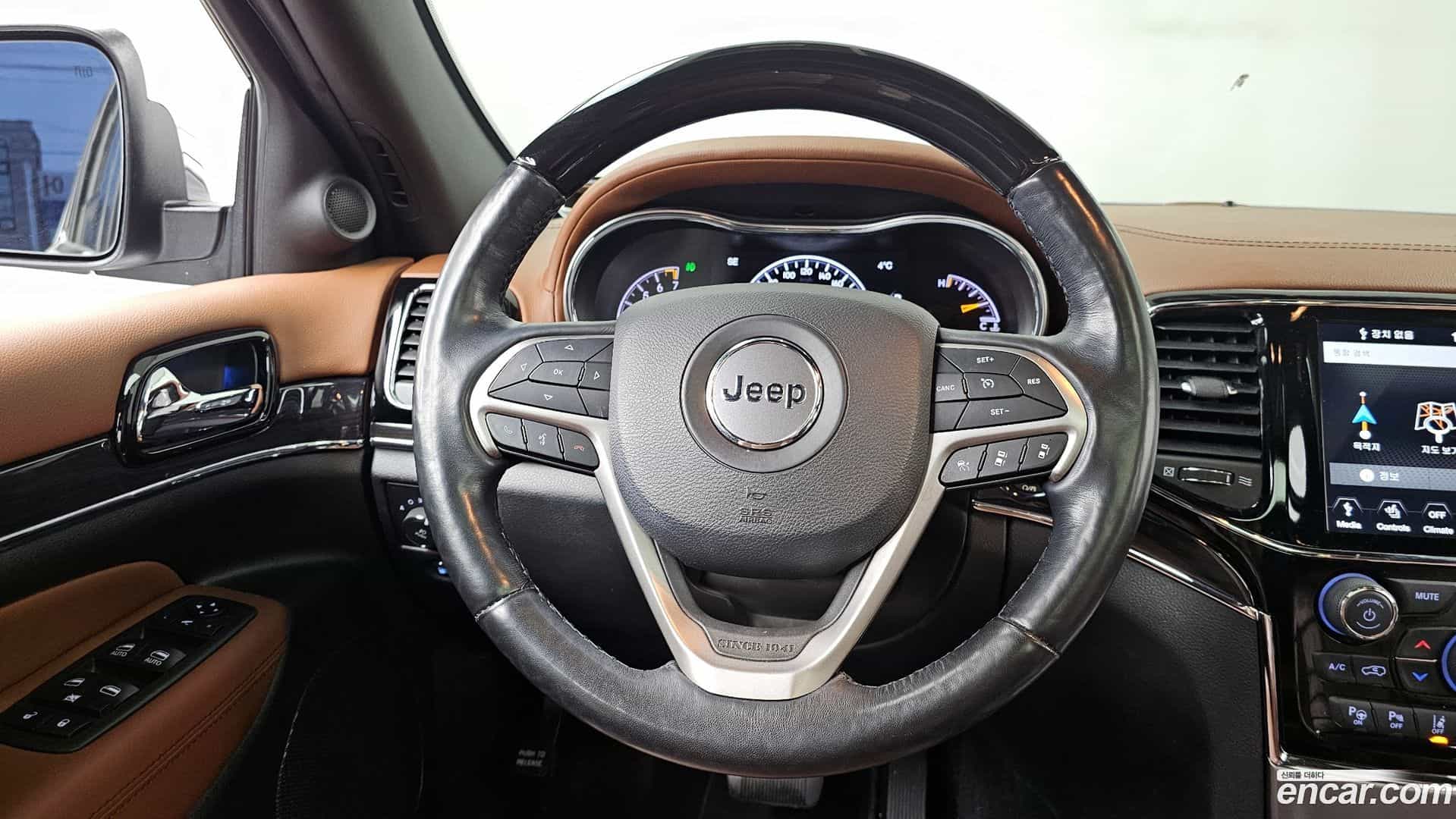 Cherokee Jeep 2020.3-OPTION-017