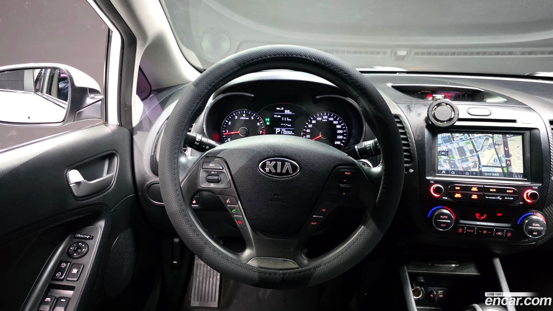 Main__Slider__Photo:K3 Kia 2015.10-12