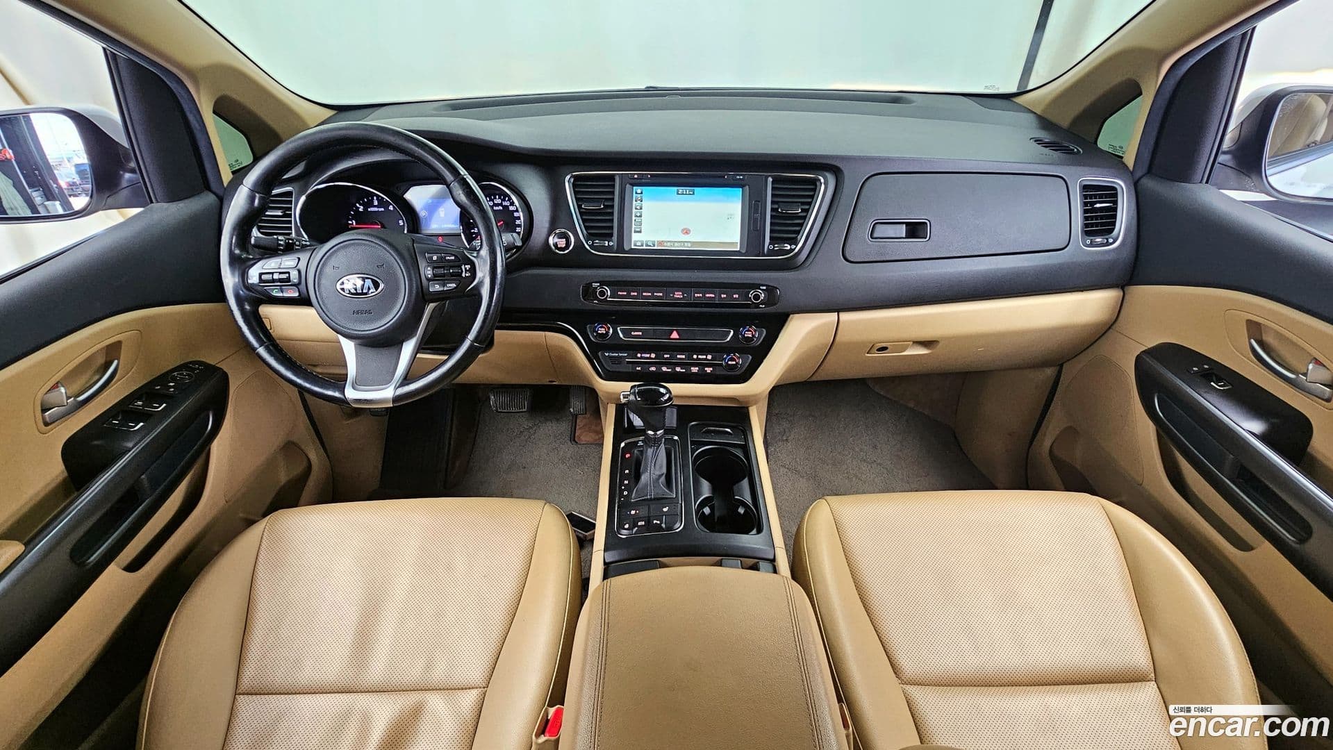 Main__Slider__Photo:Canival Kia 2016.2-6