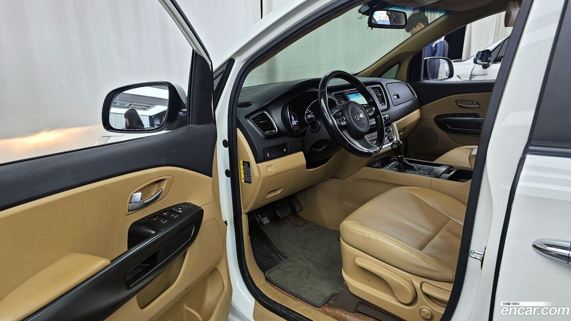 Main__Slider__Photo:Canival Kia 2016.2-9