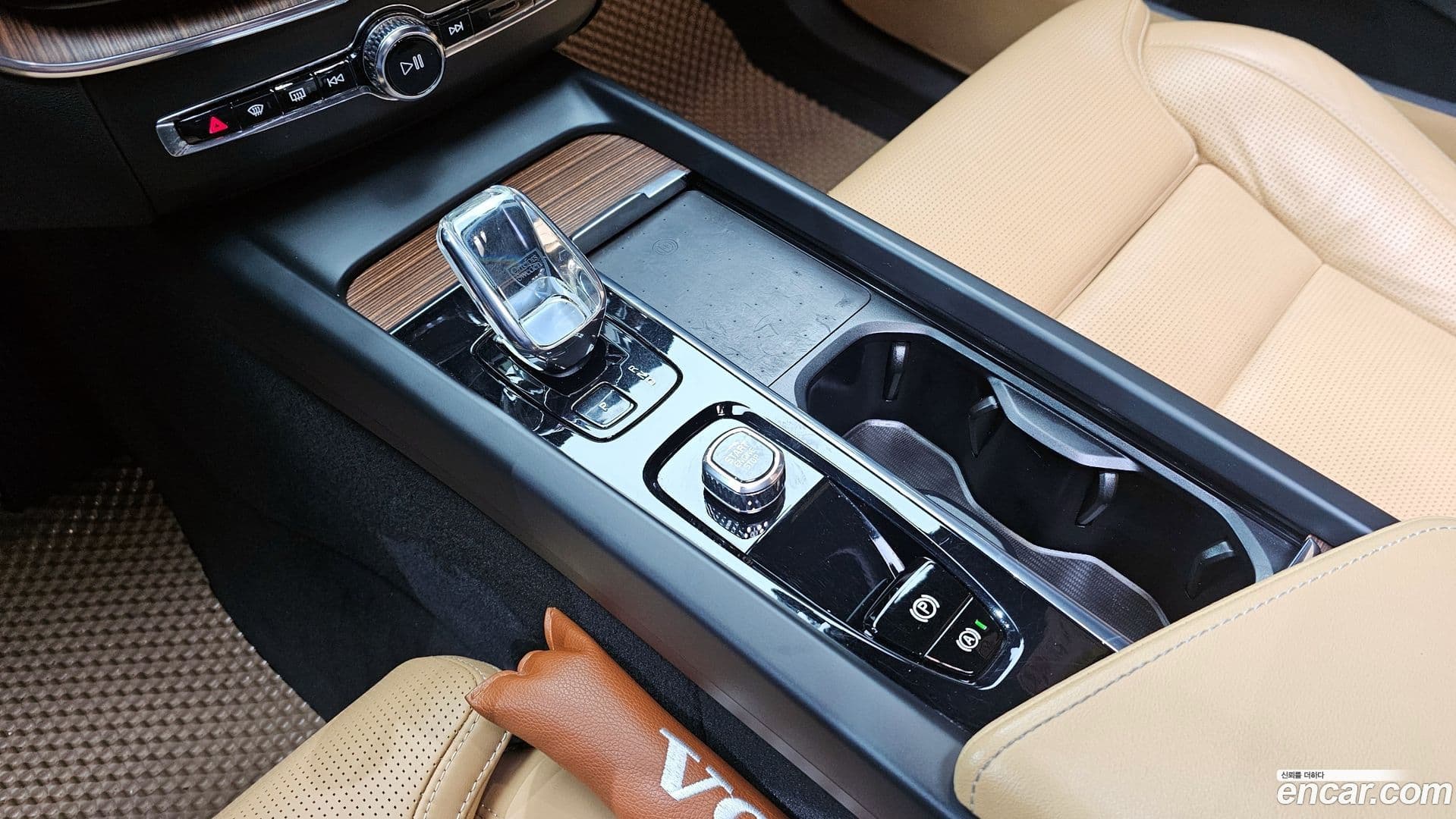 Main__Slider__Photo:XC60 Volvo 2022.10-8