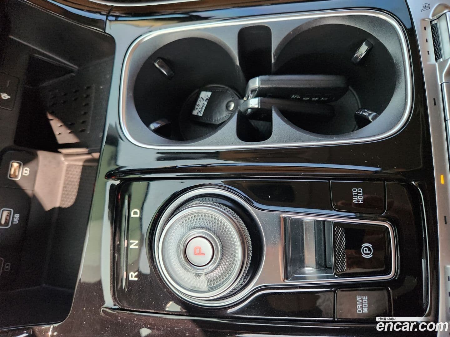 Main__Slider__Photo:Canival Kia 2022.0-10