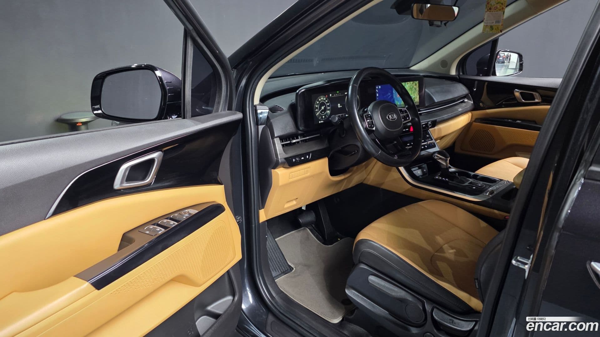 Main__Slider__Photo:Canival Kia 2021.4-9