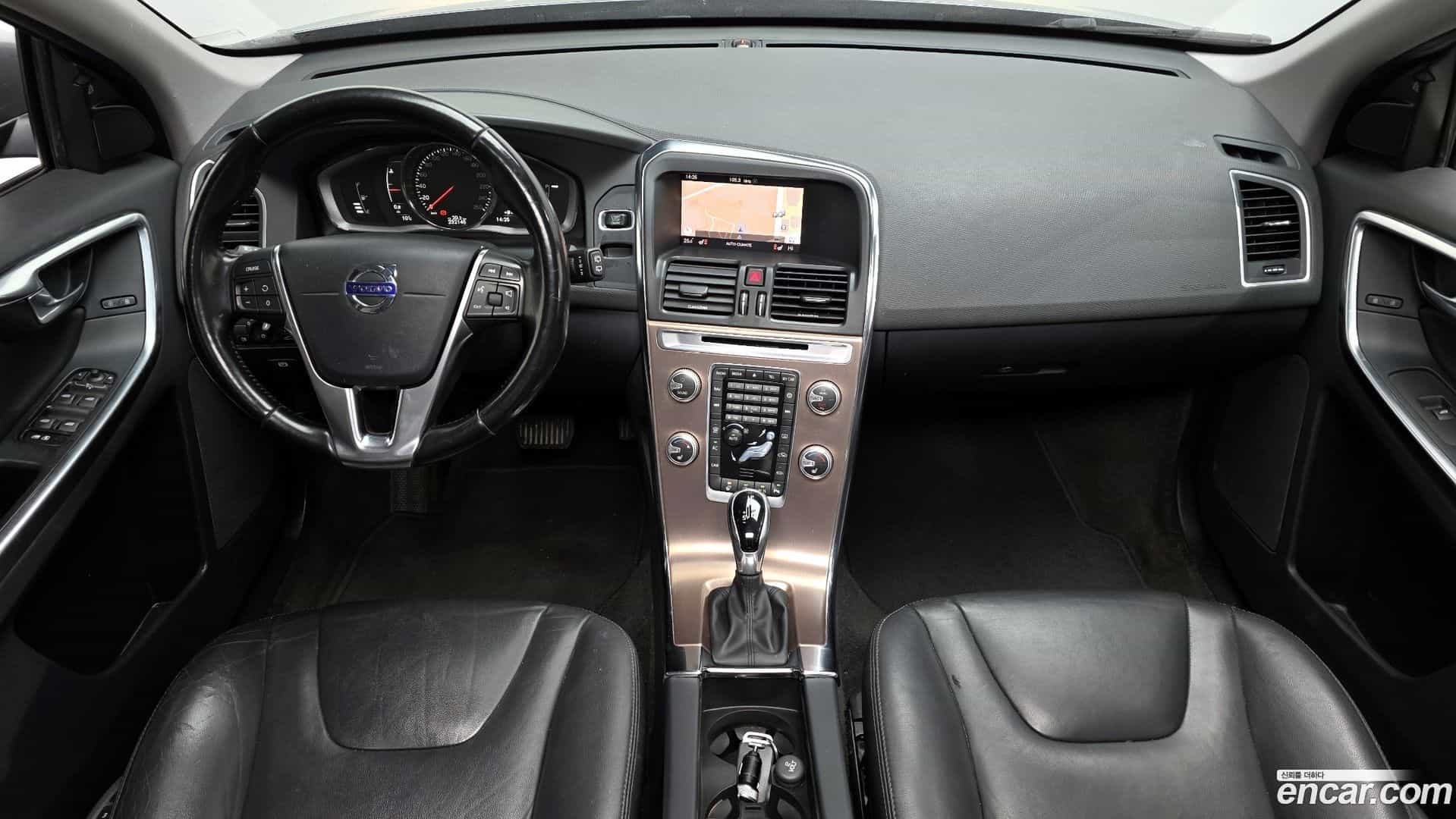 XC60 Volvo 2017.2-INNER-007