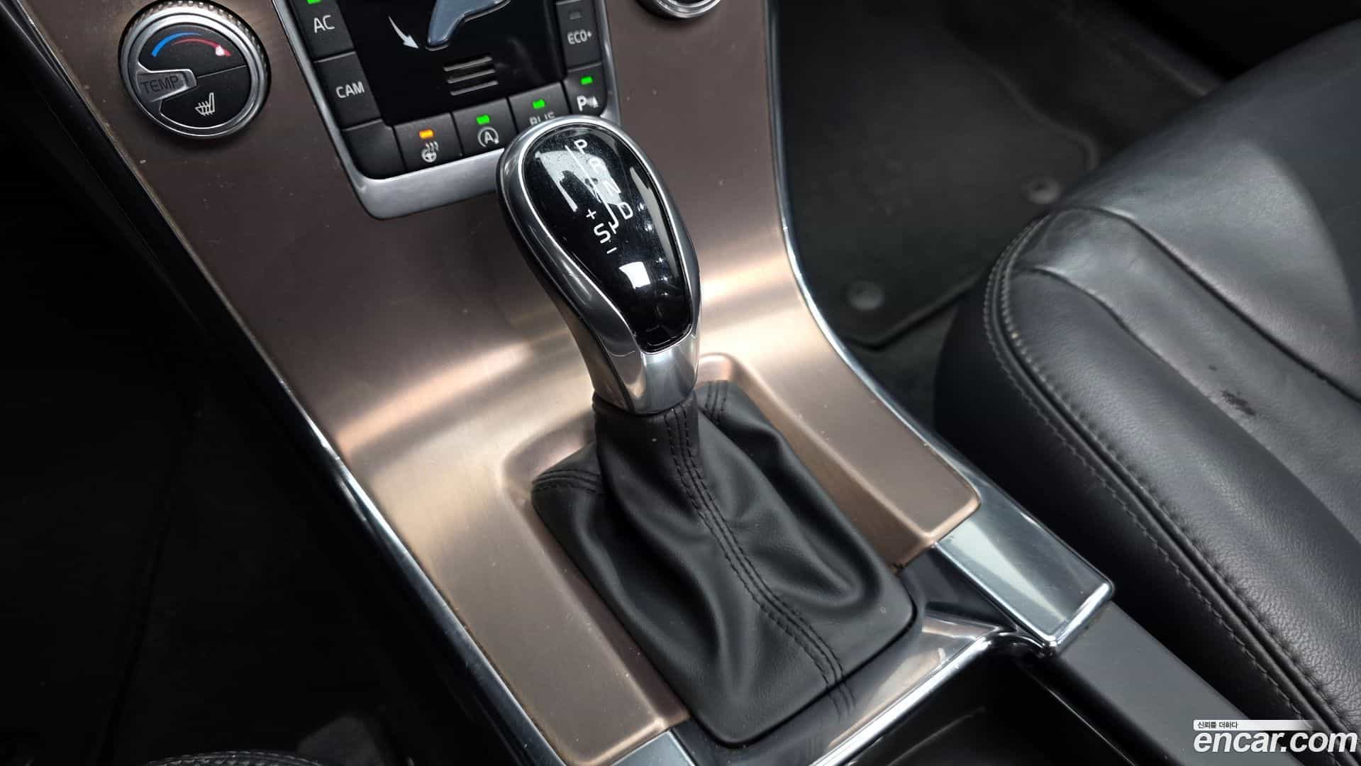 XC60 Volvo 2017.2-INNER-009