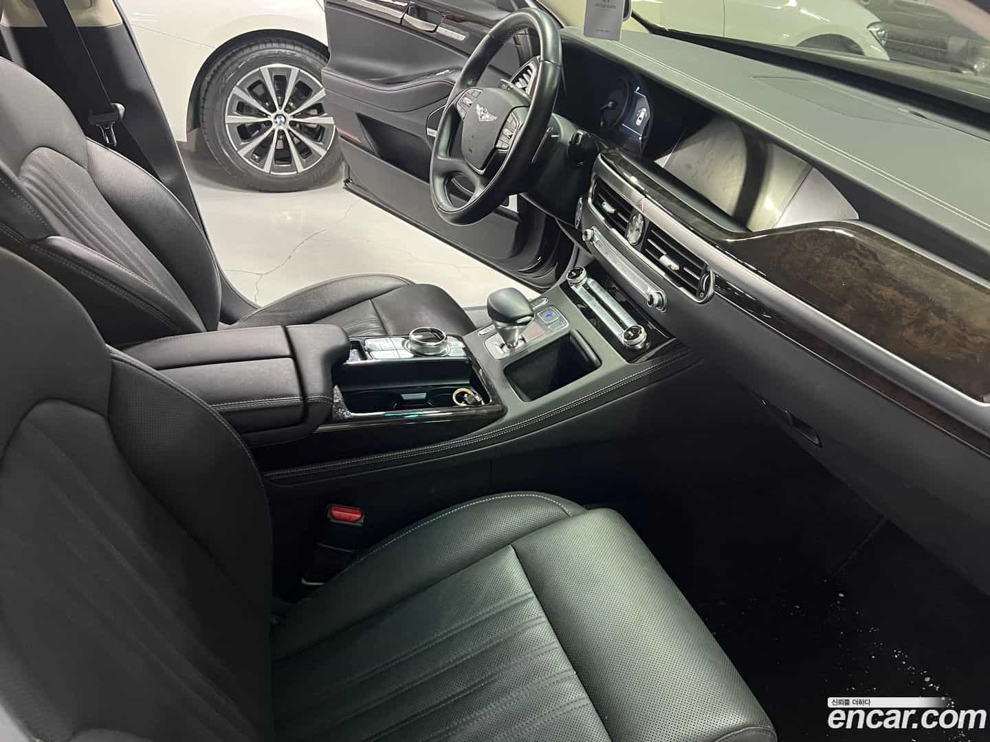 G90 Genesis 2019.2-OPTION-016