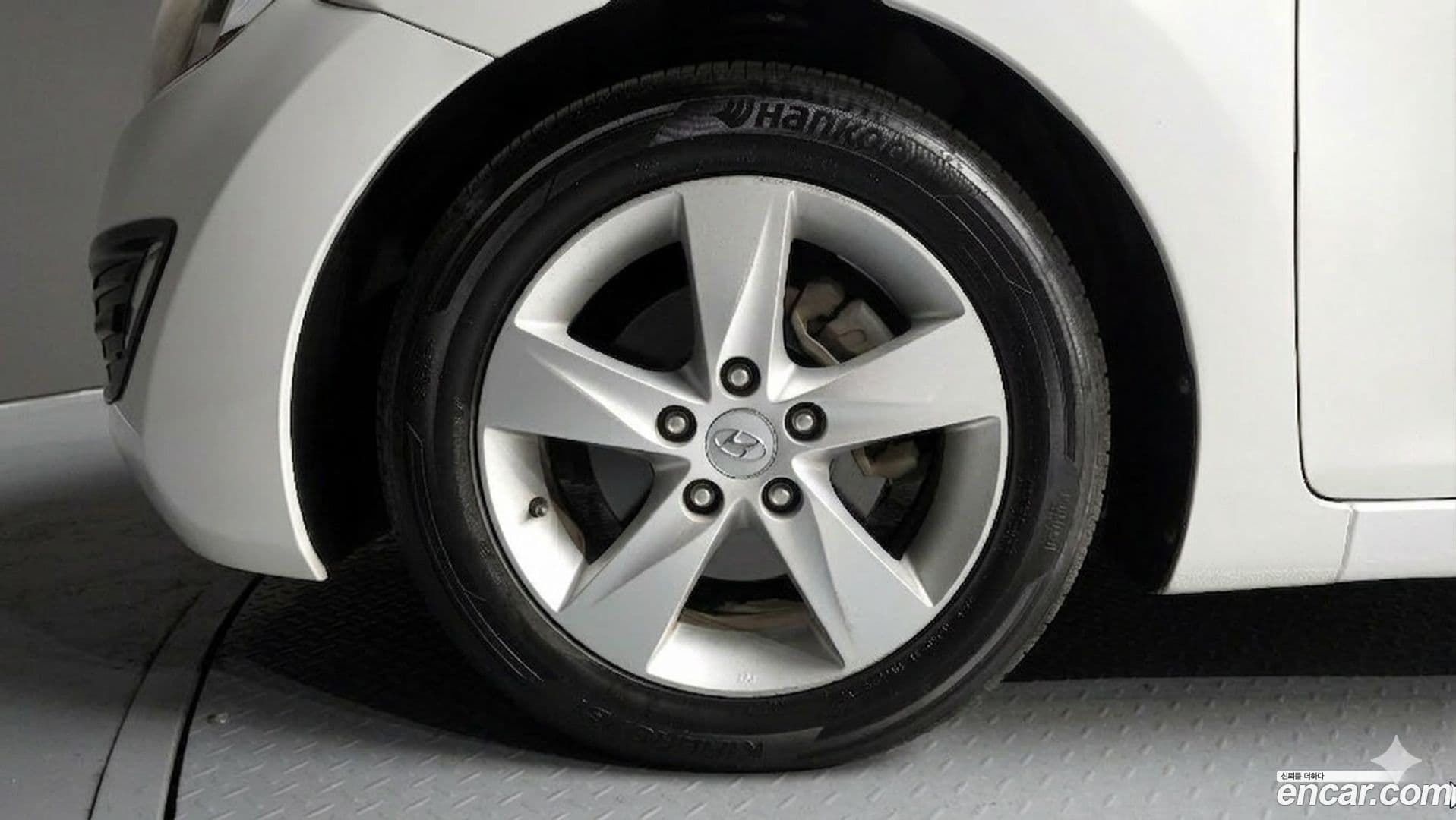 Main__Slider__Photo:AVANTE Hyundai 2010.10-4