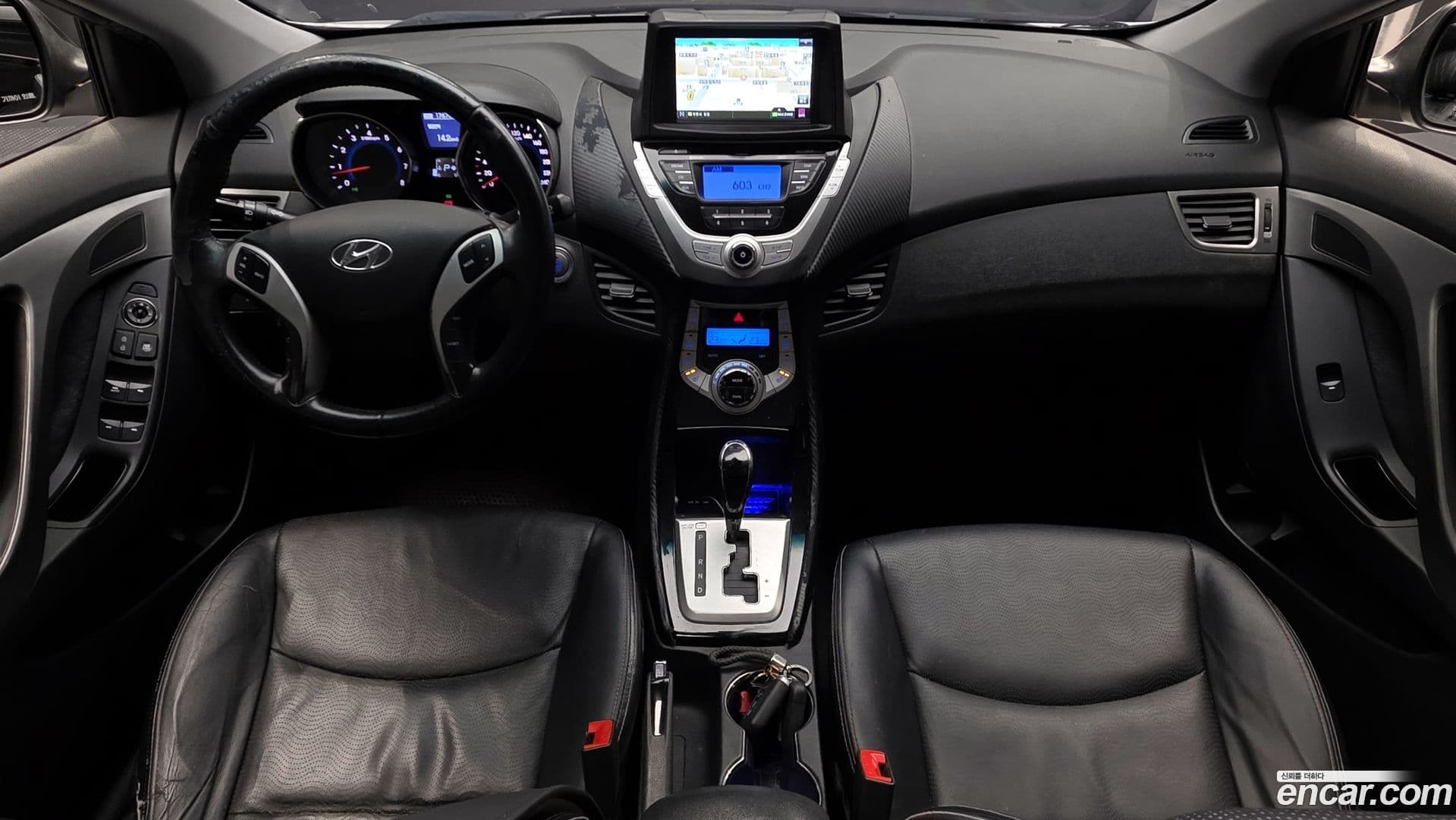 Main__Slider__Photo:AVANTE Hyundai 2010.10-6