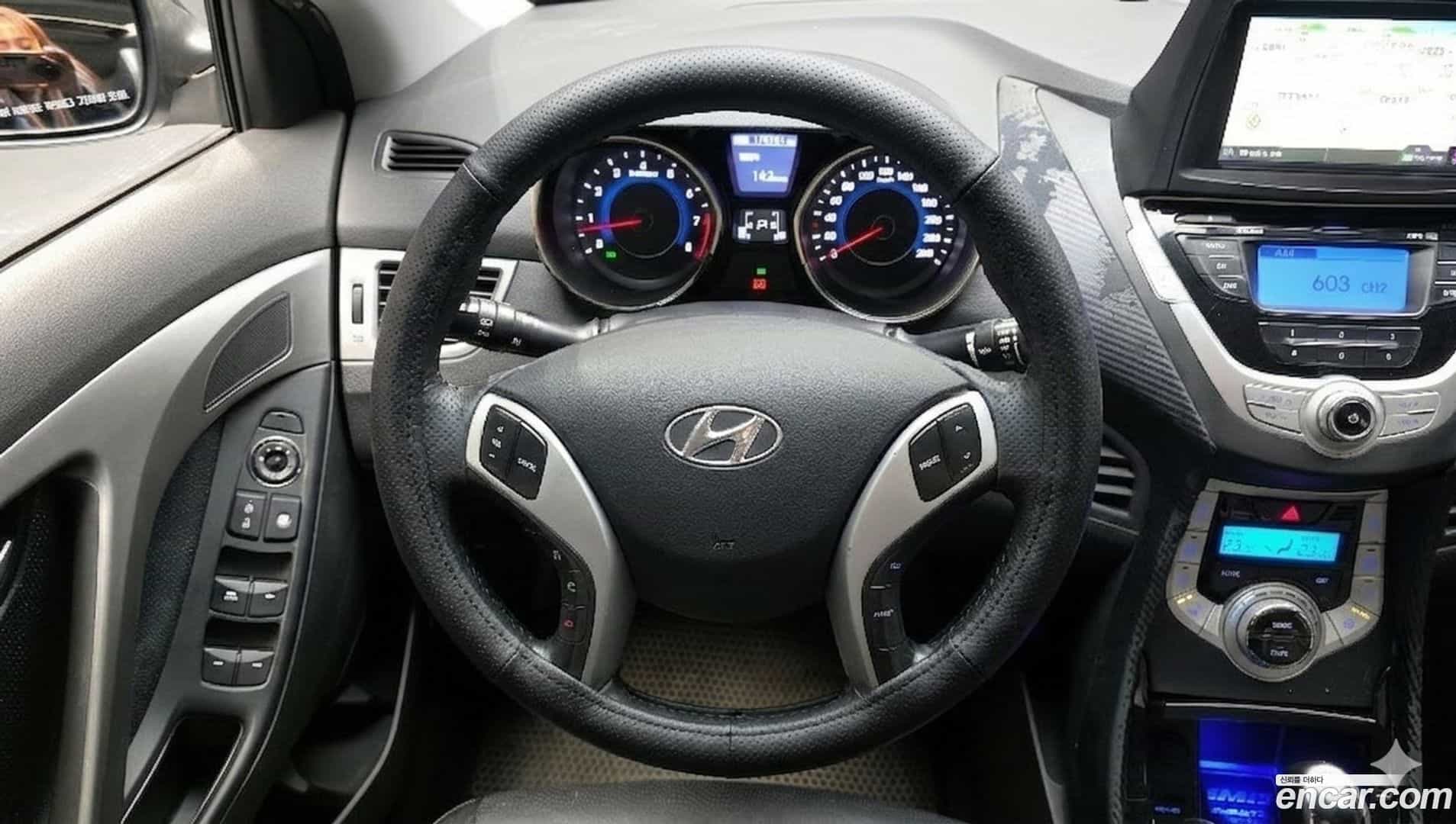 AVANTE Hyundai 2010.10-OPTION-017