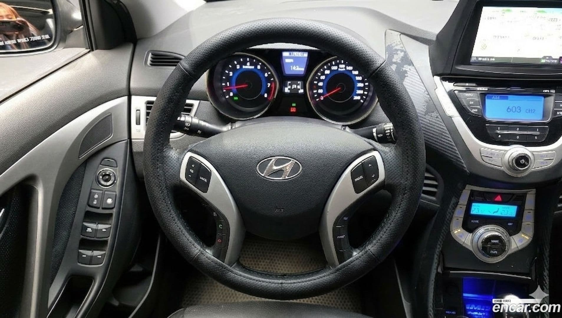 Main__Slider__Photo:AVANTE Hyundai 2010.10-12
