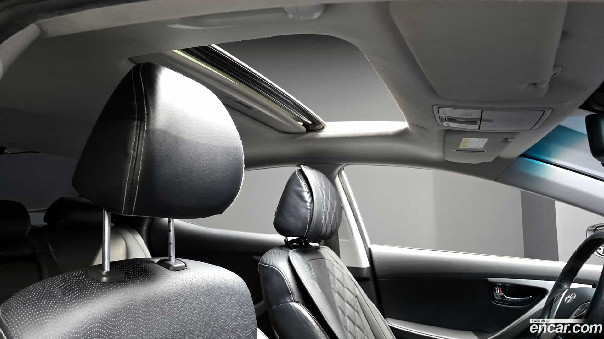 AVANTE Hyundai 2010.10-OPTION-024