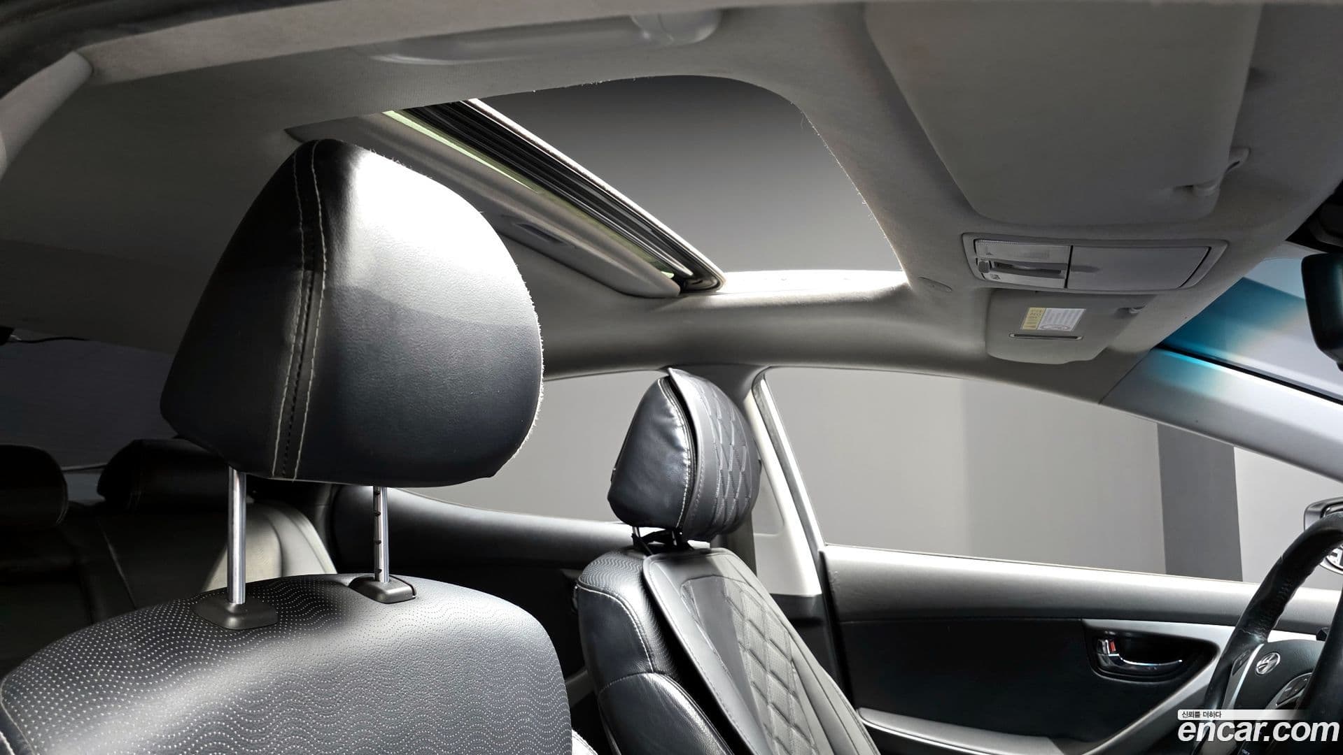 Main__Slider__Photo:AVANTE Hyundai 2010.10-19