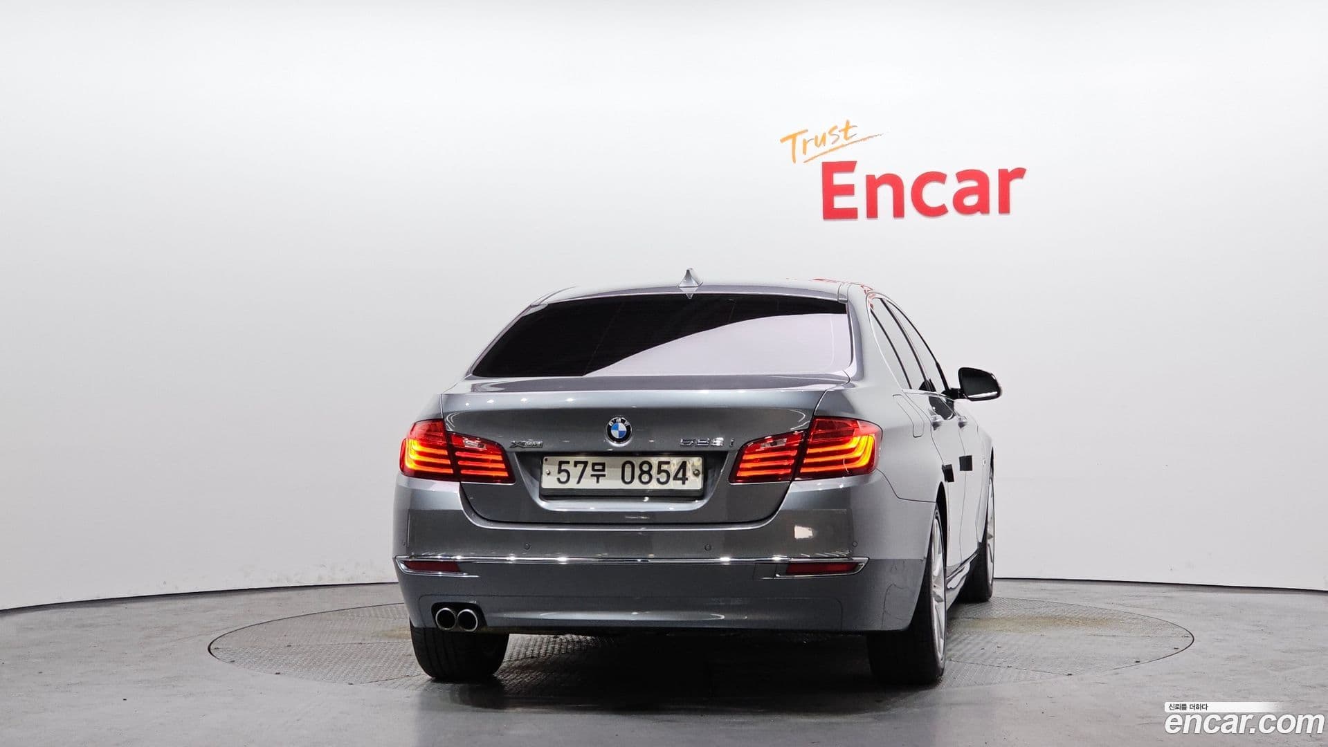 Main__Slider__Photo:5-Series BMW 2016.1-3