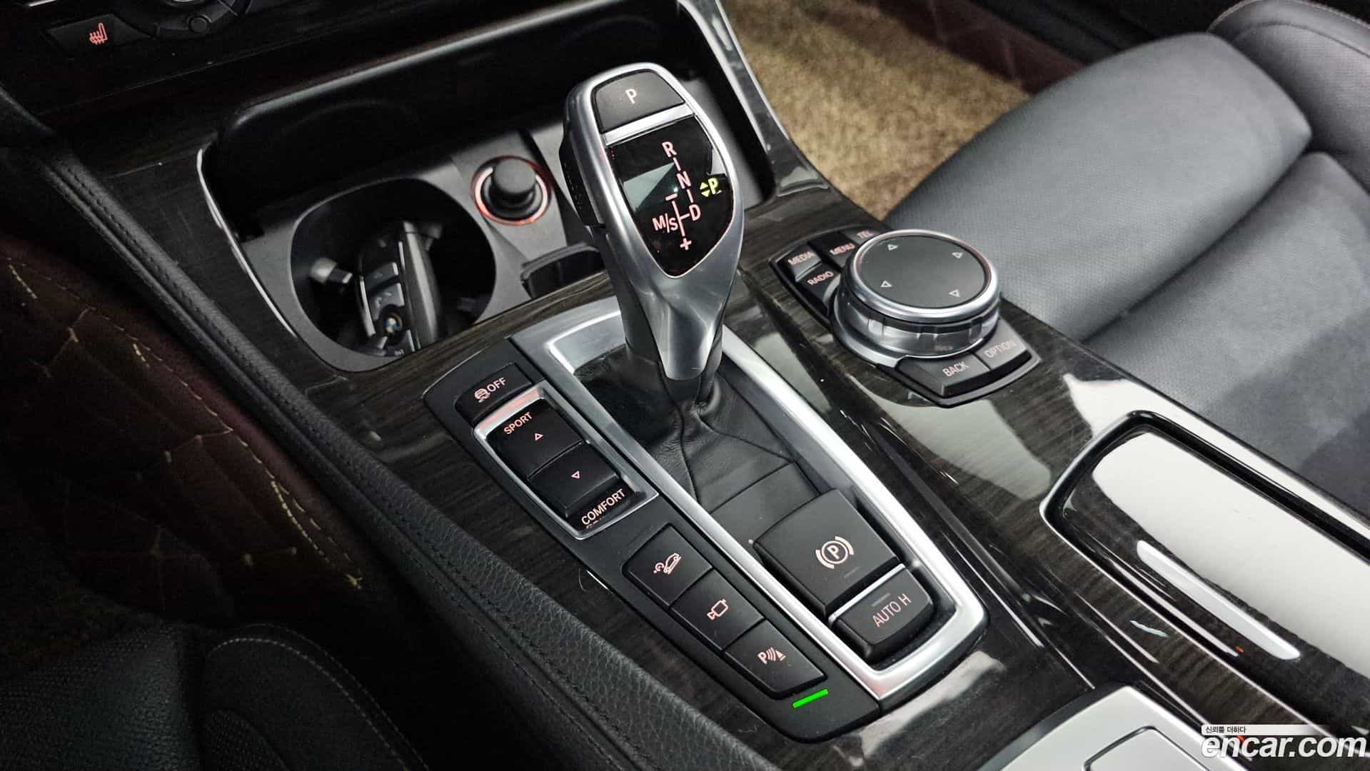 5-Series BMW 2016.1-INNER-009