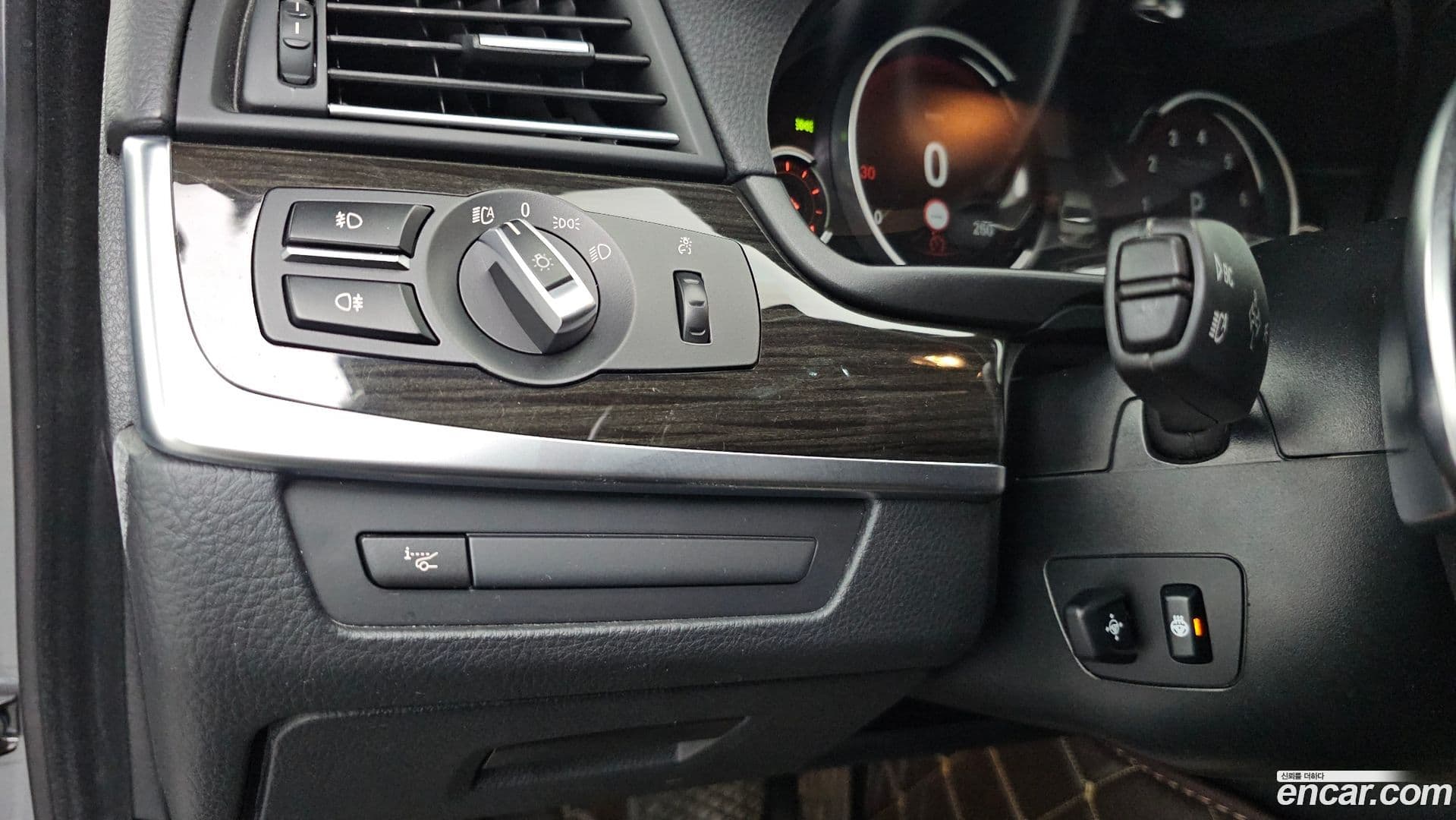 Main__Slider__Photo:5-Series BMW 2016.1-15