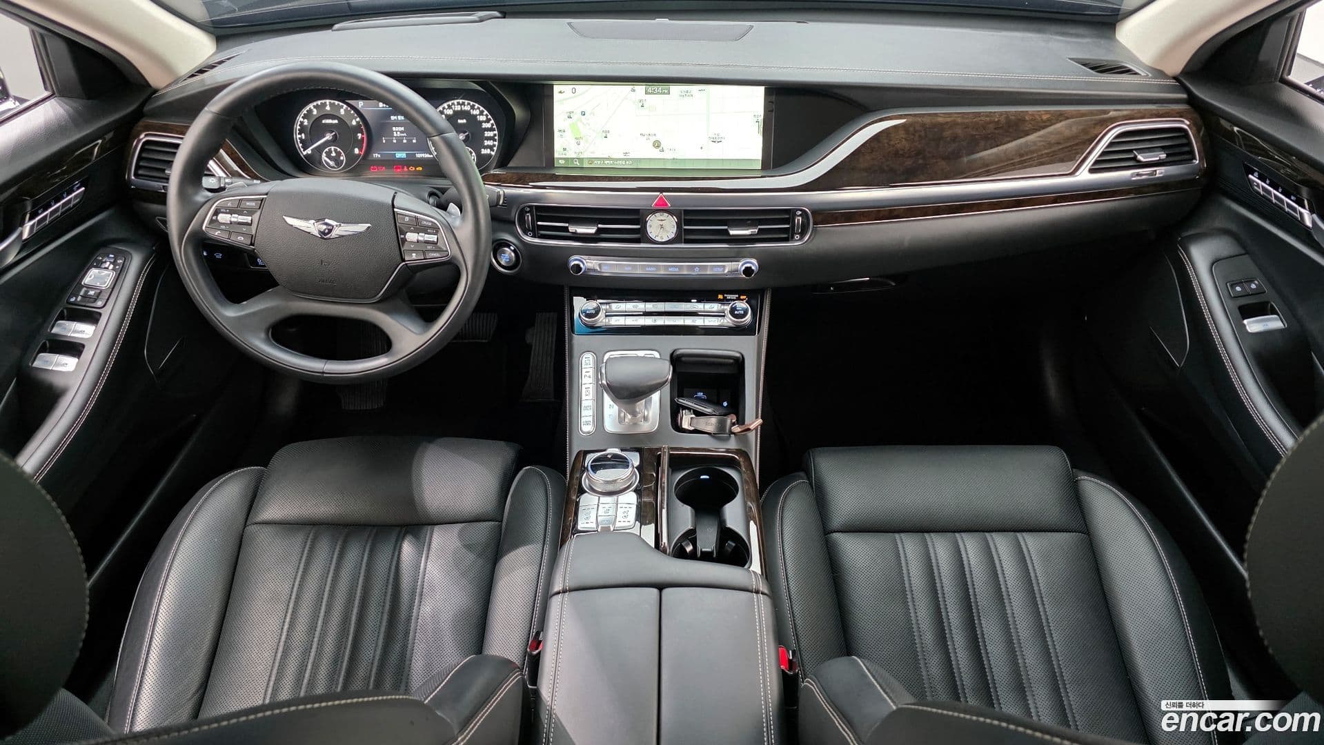 Main__Slider__Photo:G90 Genesis 2020.2-6