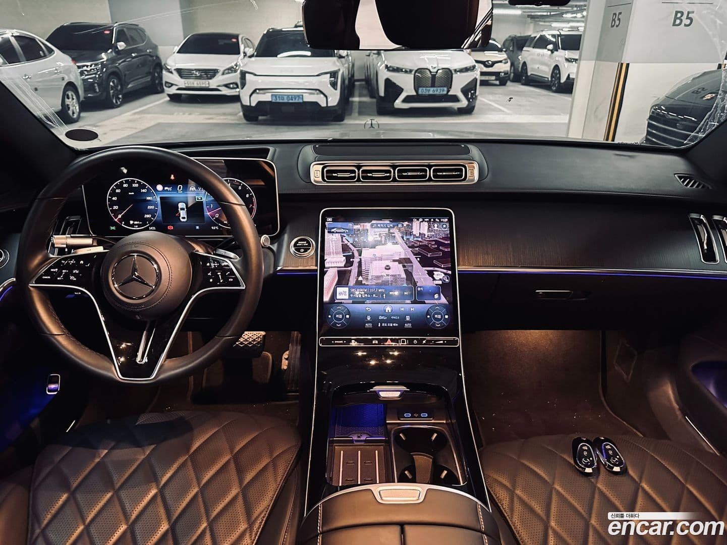 Main__Slider__Photo:S-Class Mercedes-Benz 2023.5-6