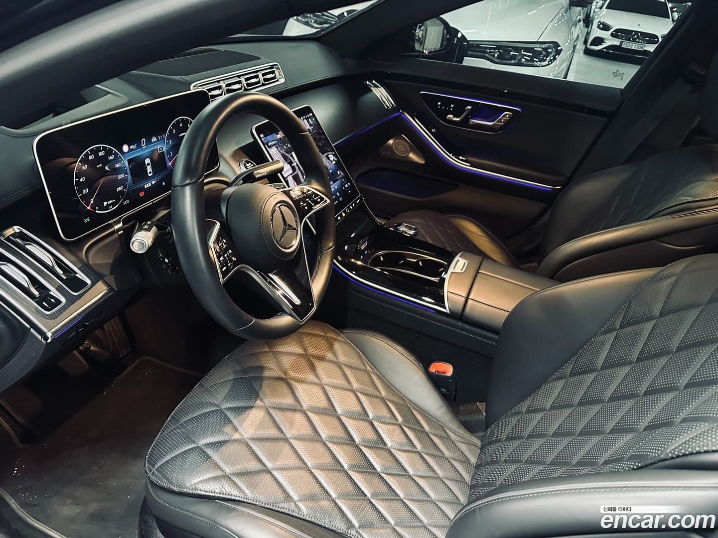 Main__Slider__Photo:S-Class Mercedes-Benz 2023.5-9