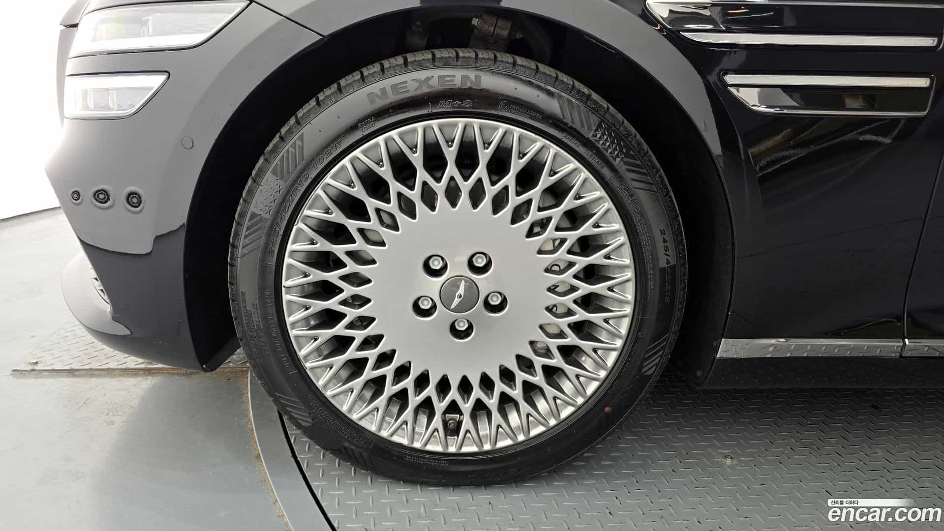 G80 Genesis 2021.11-OUTER-005