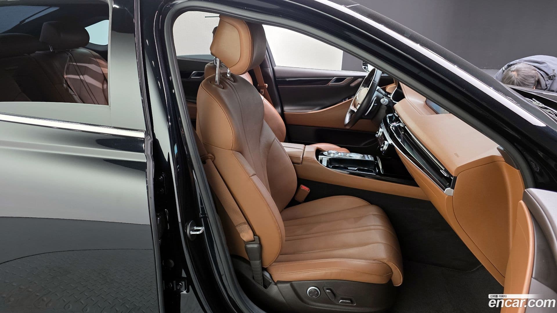 Main__Slider__Photo:G80 Genesis 2021.11-11