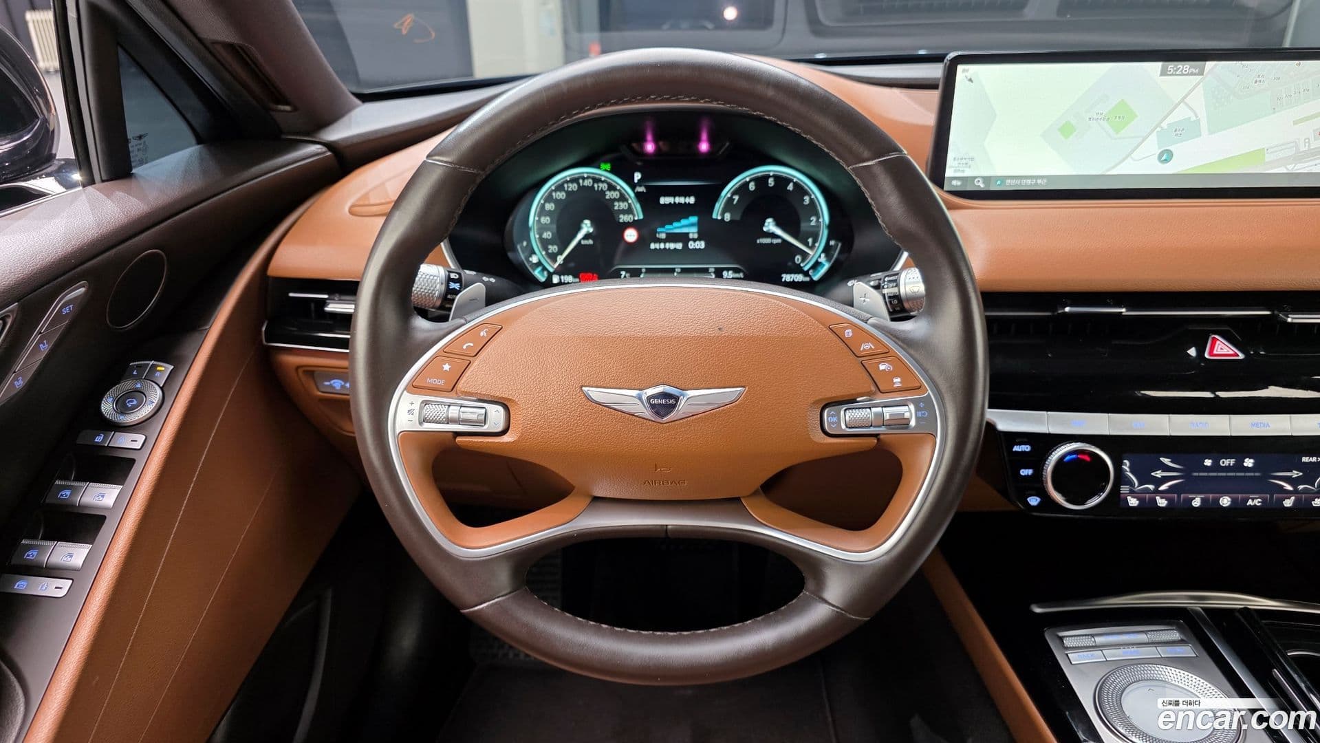 Main__Slider__Photo:G80 Genesis 2021.11-12