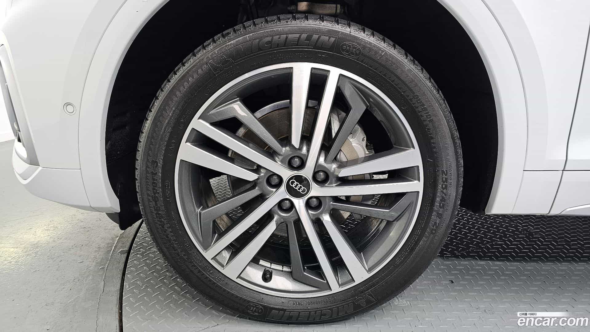 Q5 Audi 2021.11-OUTER-005