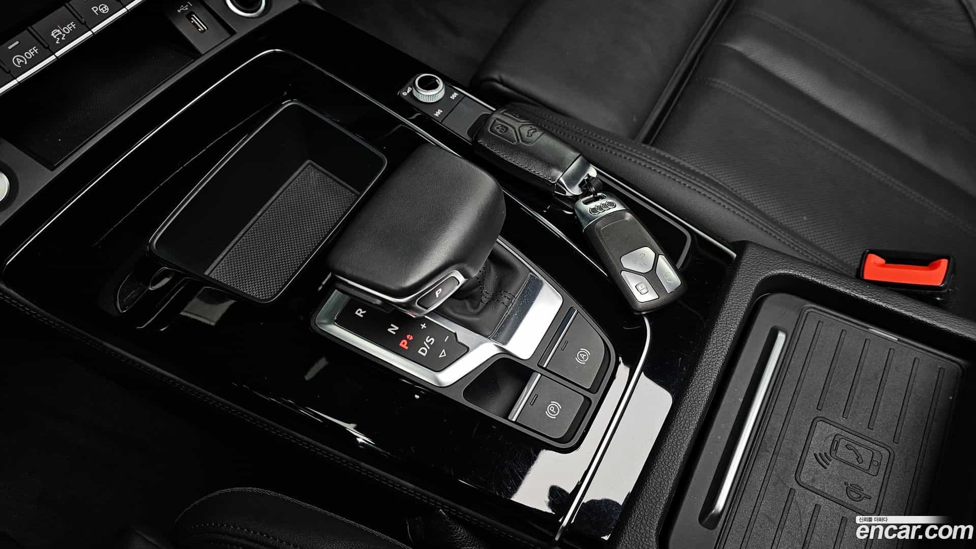 Q5 Audi 2021.11-INNER-009