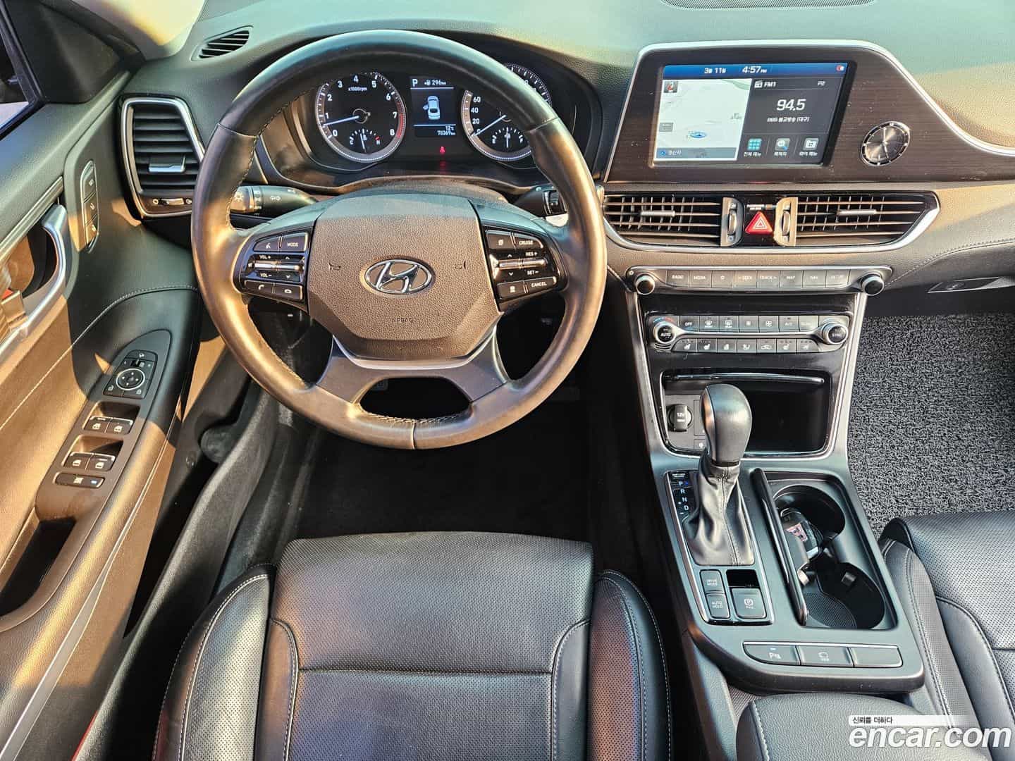 Grandeur Hyundai 2019.1-INNER-007