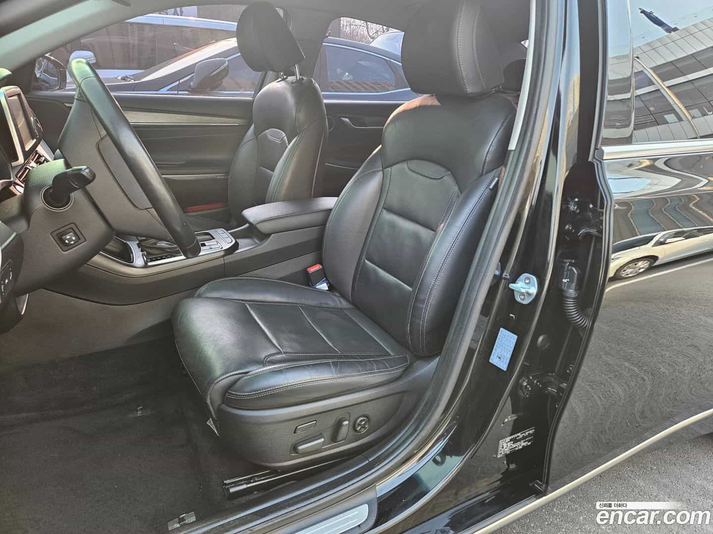 Grandeur Hyundai 2019.1-INNER-010