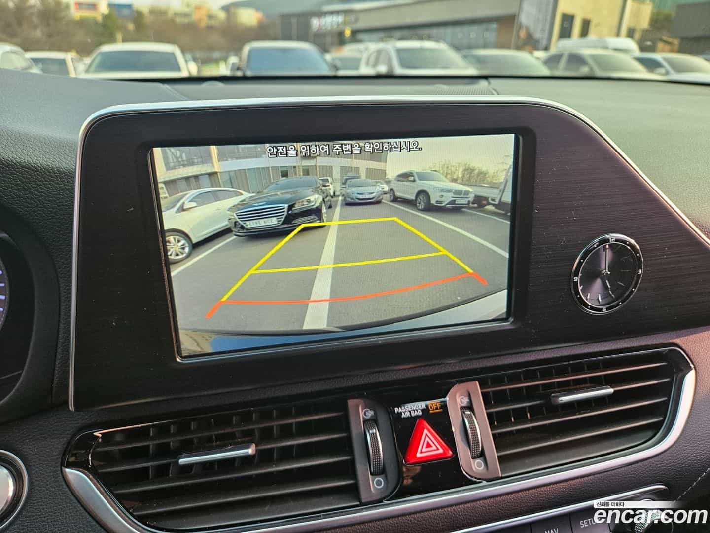 Grandeur Hyundai 2019.1-OPTION-016