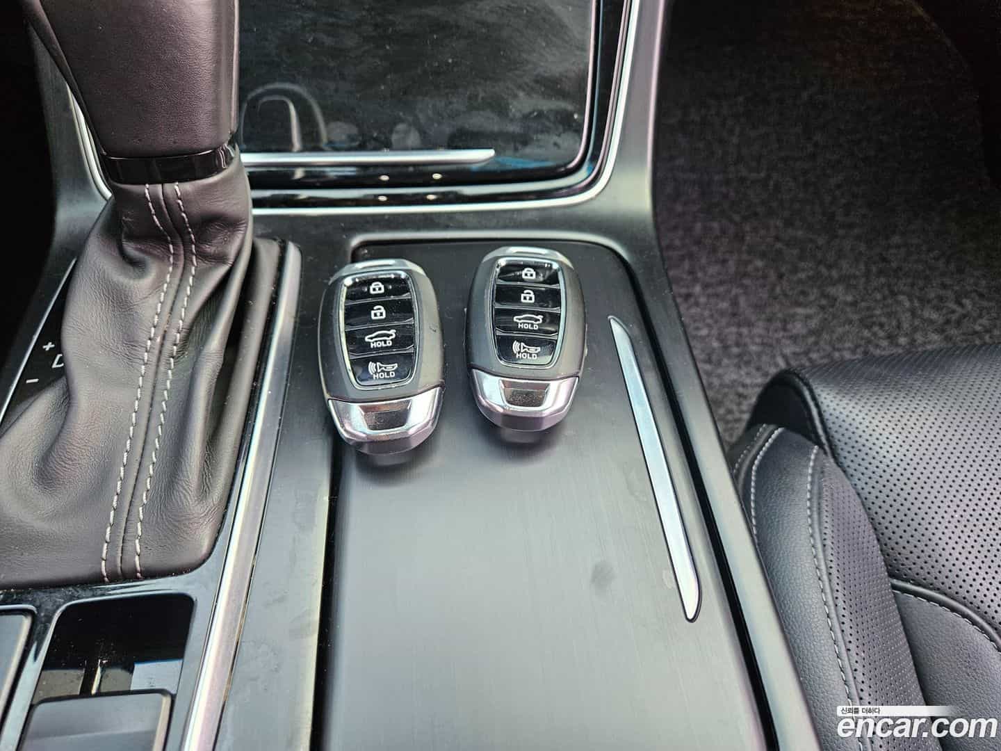 Grandeur Hyundai 2019.1-OPTION-018