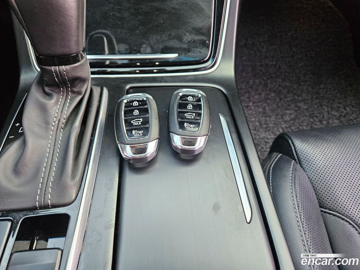 Main__Slider__Photo:Grandeur Hyundai 2019.1-13