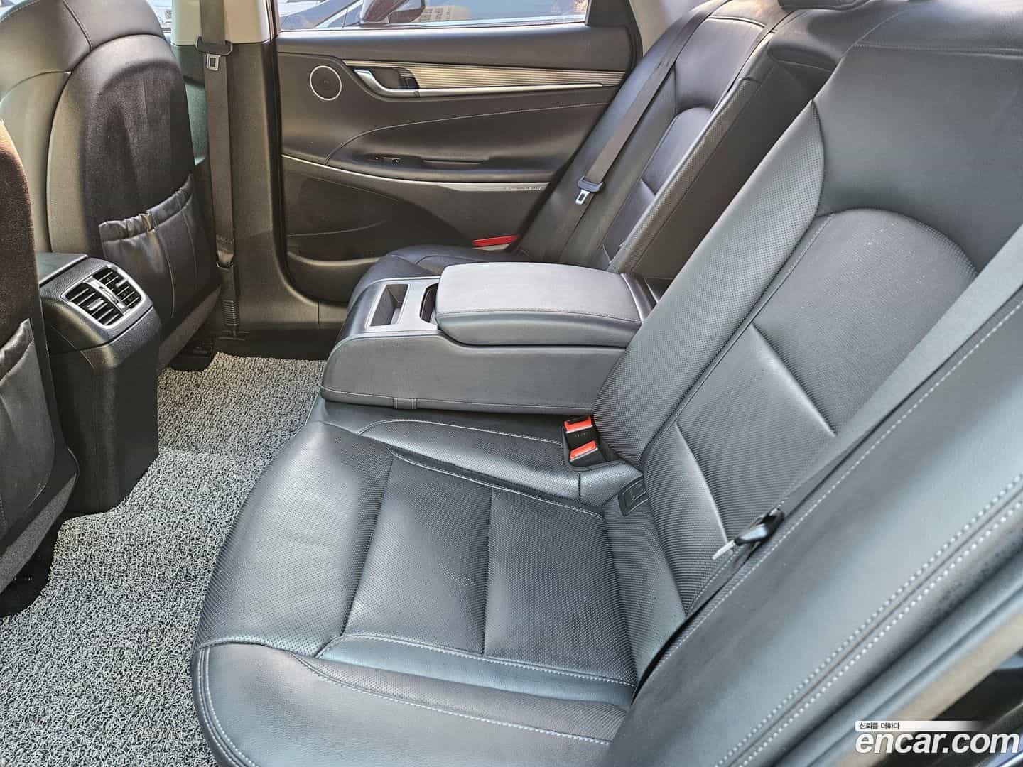 Grandeur Hyundai 2019.1-OPTION-023