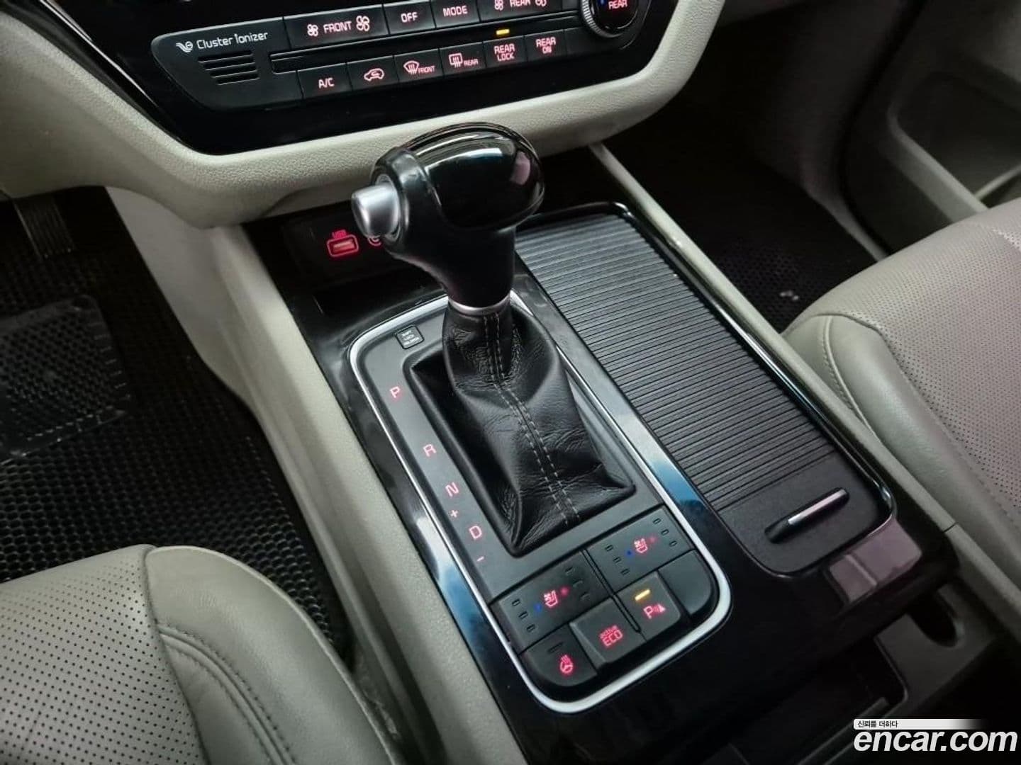 Main__Slider__Photo:Canival Kia 2014.6-7