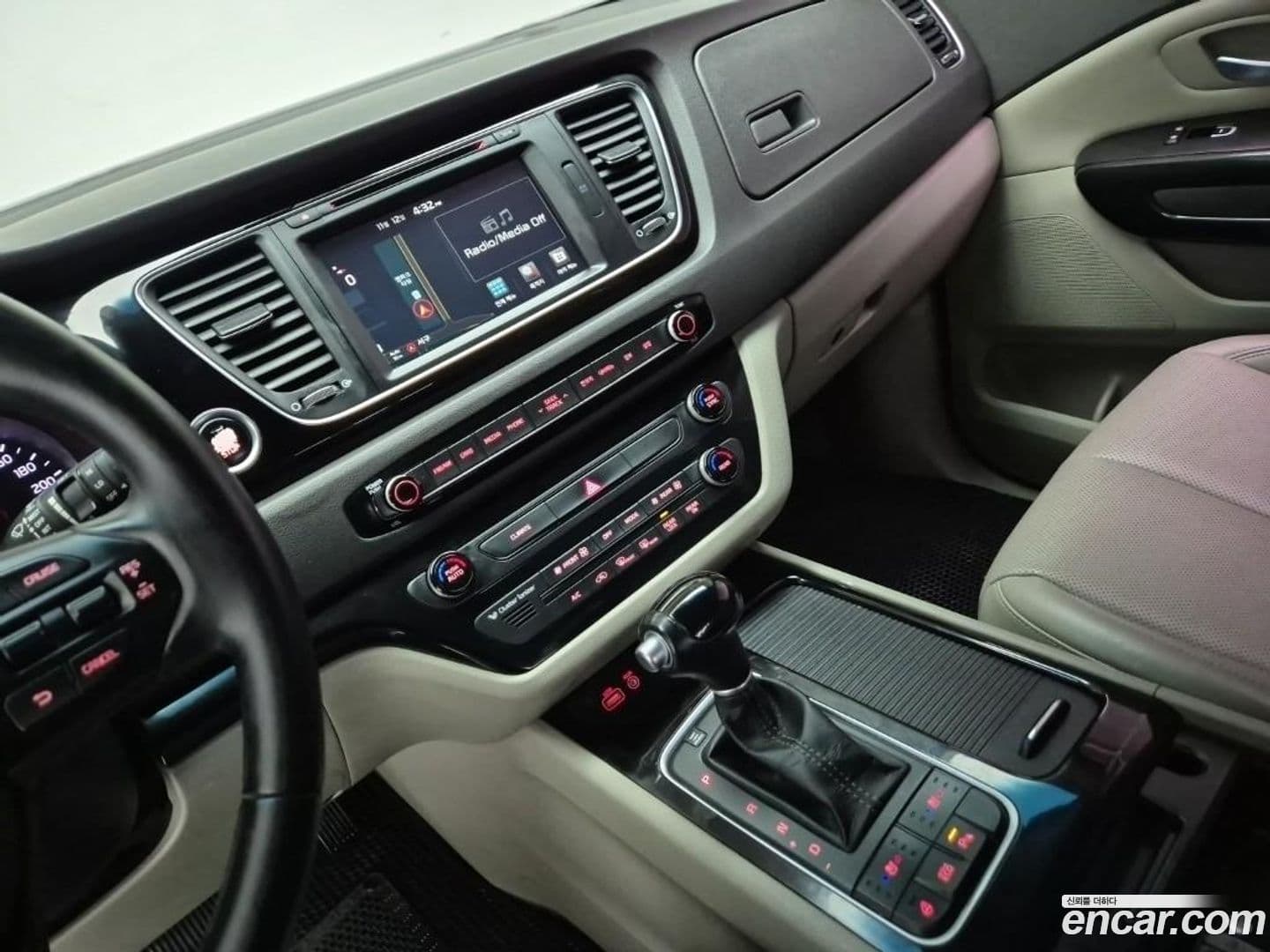 Main__Slider__Photo:Canival Kia 2014.6-9